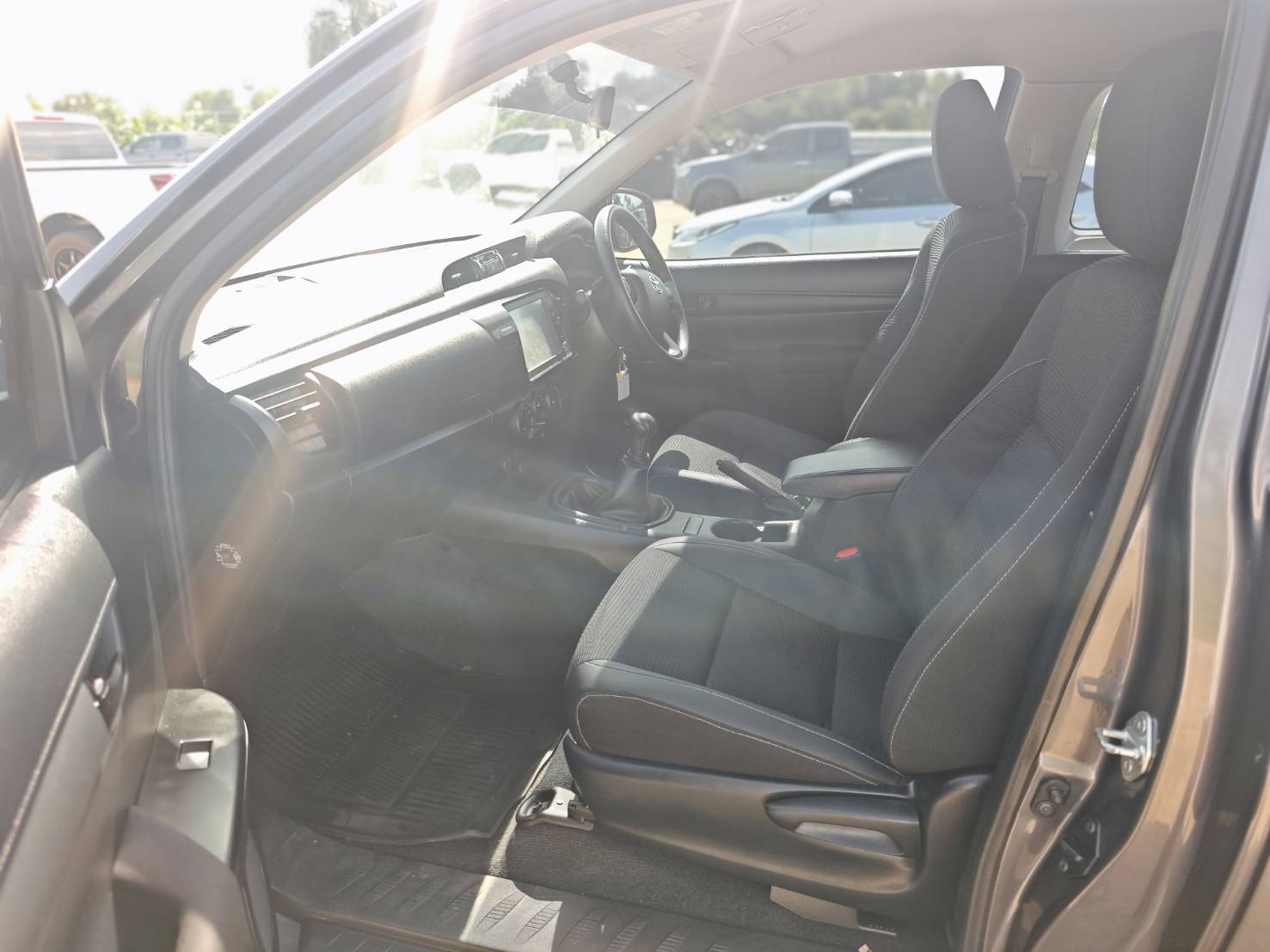 Toyota Hilux Revo Smart Cab 2.4 Entry Z Edition MT 2020