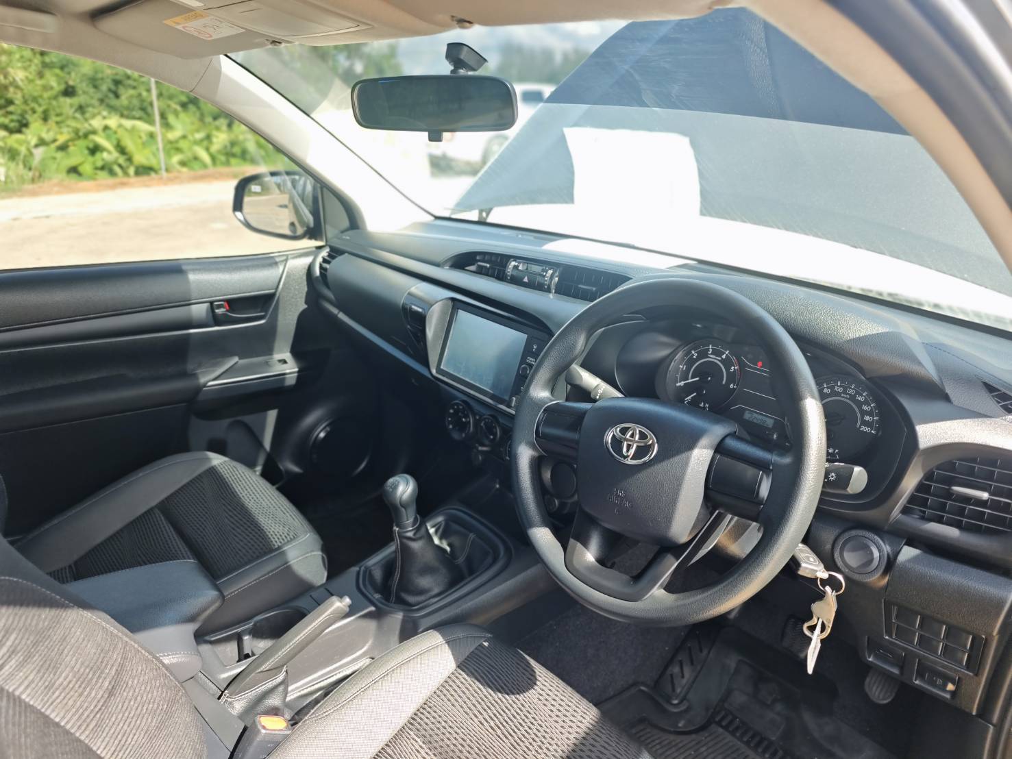 Toyota Hilux Revo Smart Cab 2.4 Entry Z Edition MT 2020