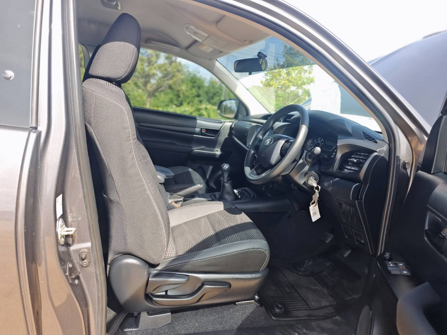 Toyota Hilux Revo Smart Cab 2.4 Entry Z Edition MT 2020