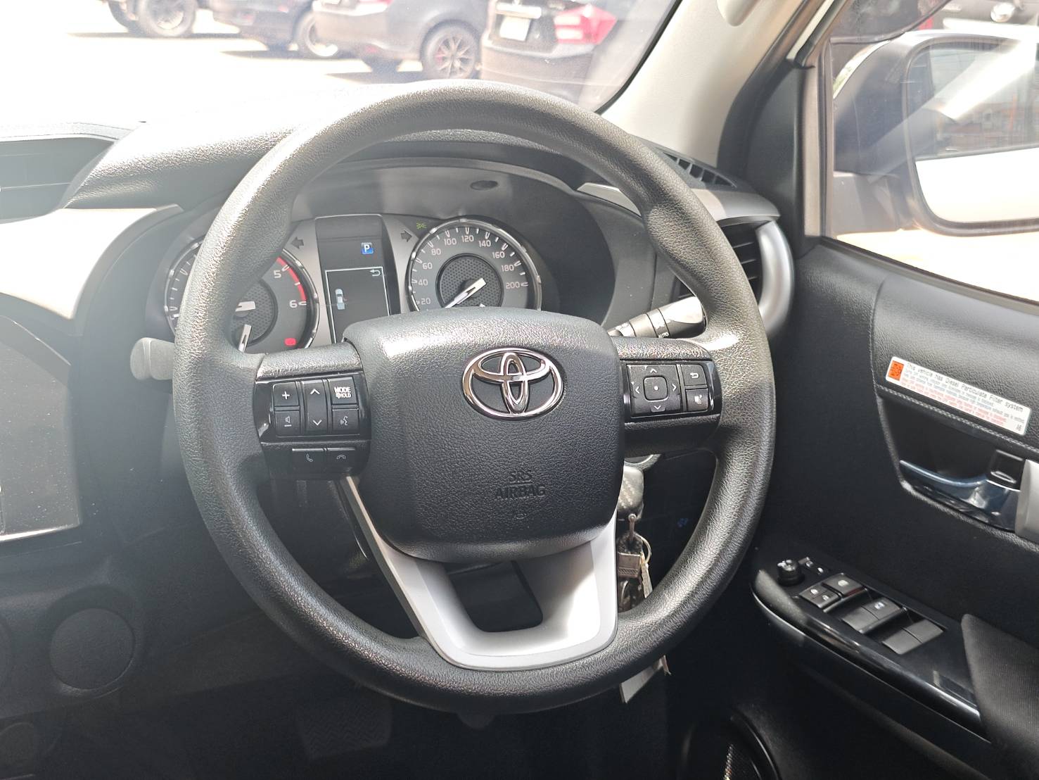 Toyota Hilux Revo Double Cab 2.4 Mid Prerunner AT 2024