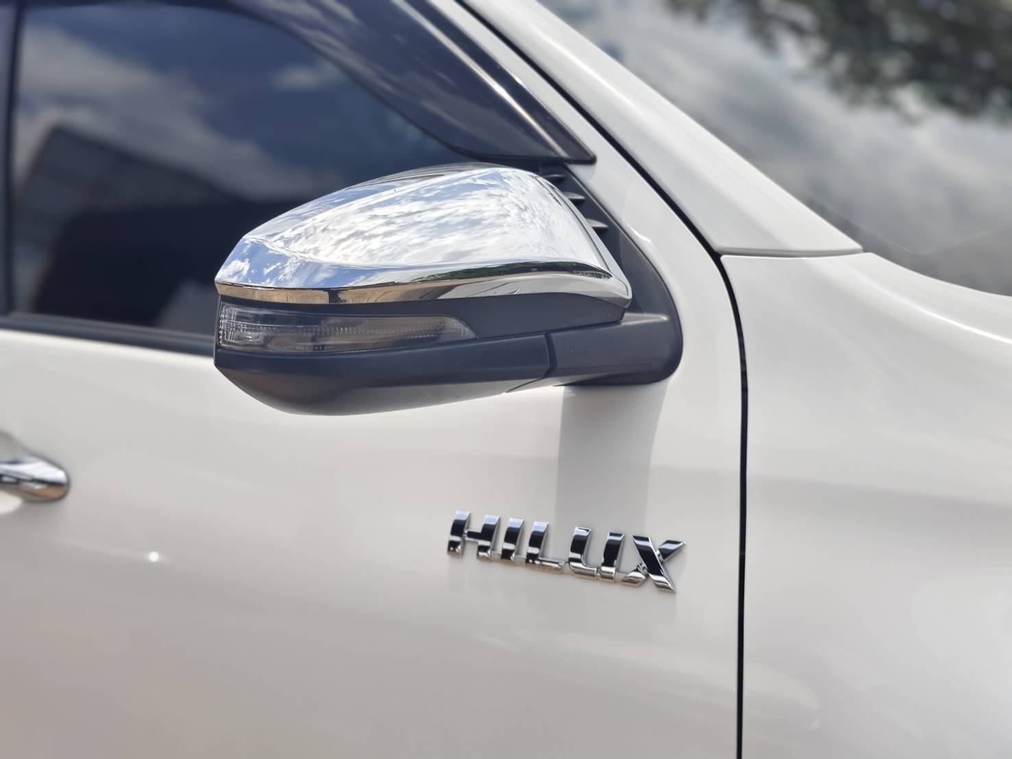 Toyota Hilux Revo Double Cab 2.4 Mid Prerunner AT 2024