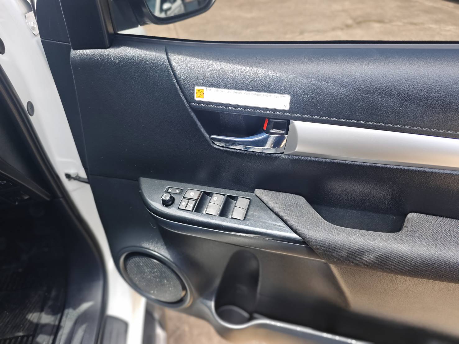 Toyota Hilux Revo Double Cab 2.4 Mid Prerunner AT 2024