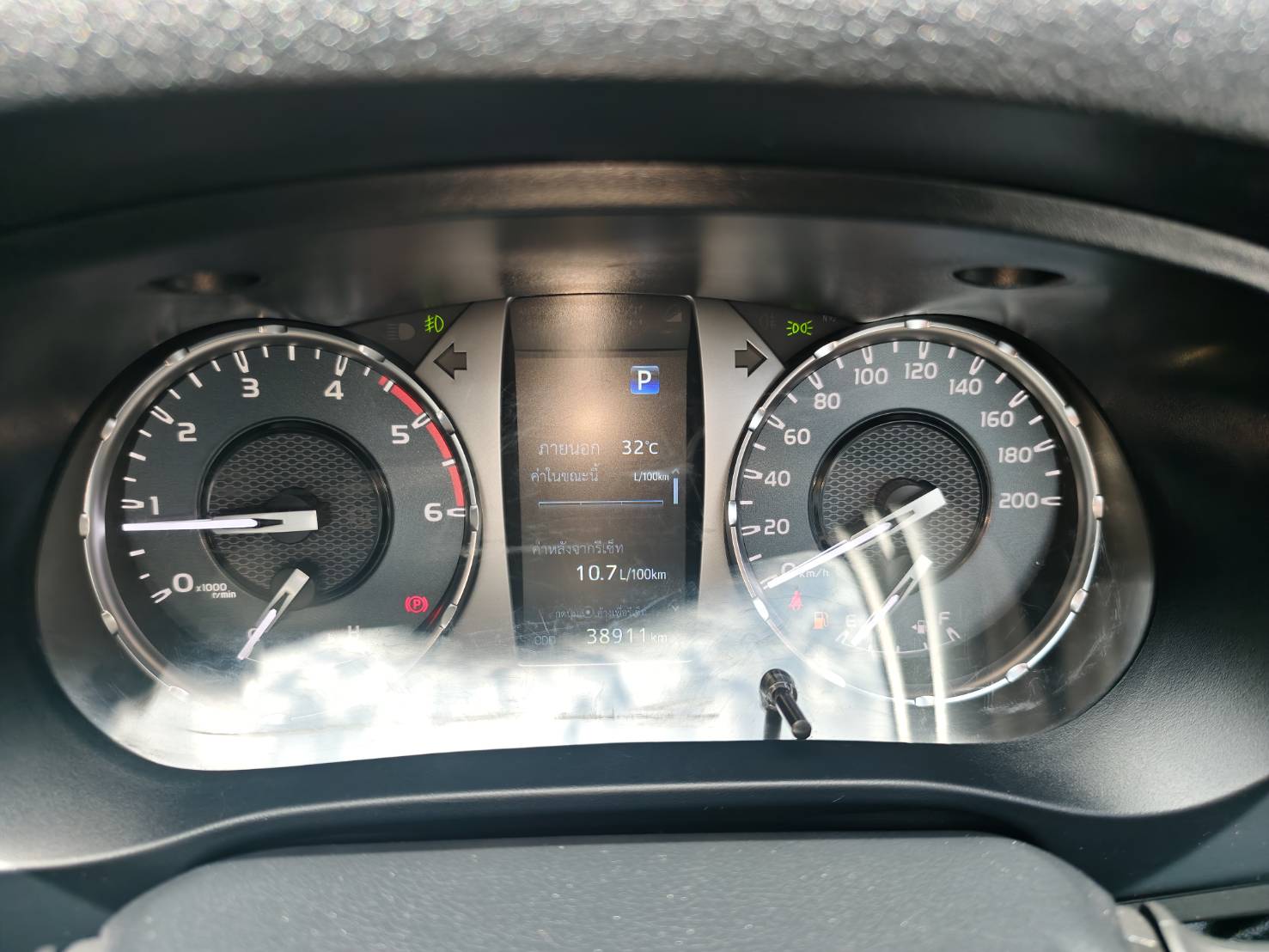 Toyota Hilux Revo Double Cab 2.4 Mid Prerunner AT 2024