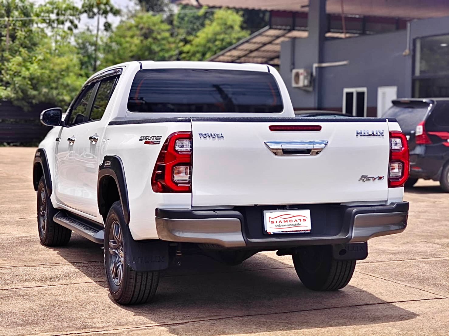 Toyota Hilux Revo Double Cab 2.4 Mid Prerunner AT 2024