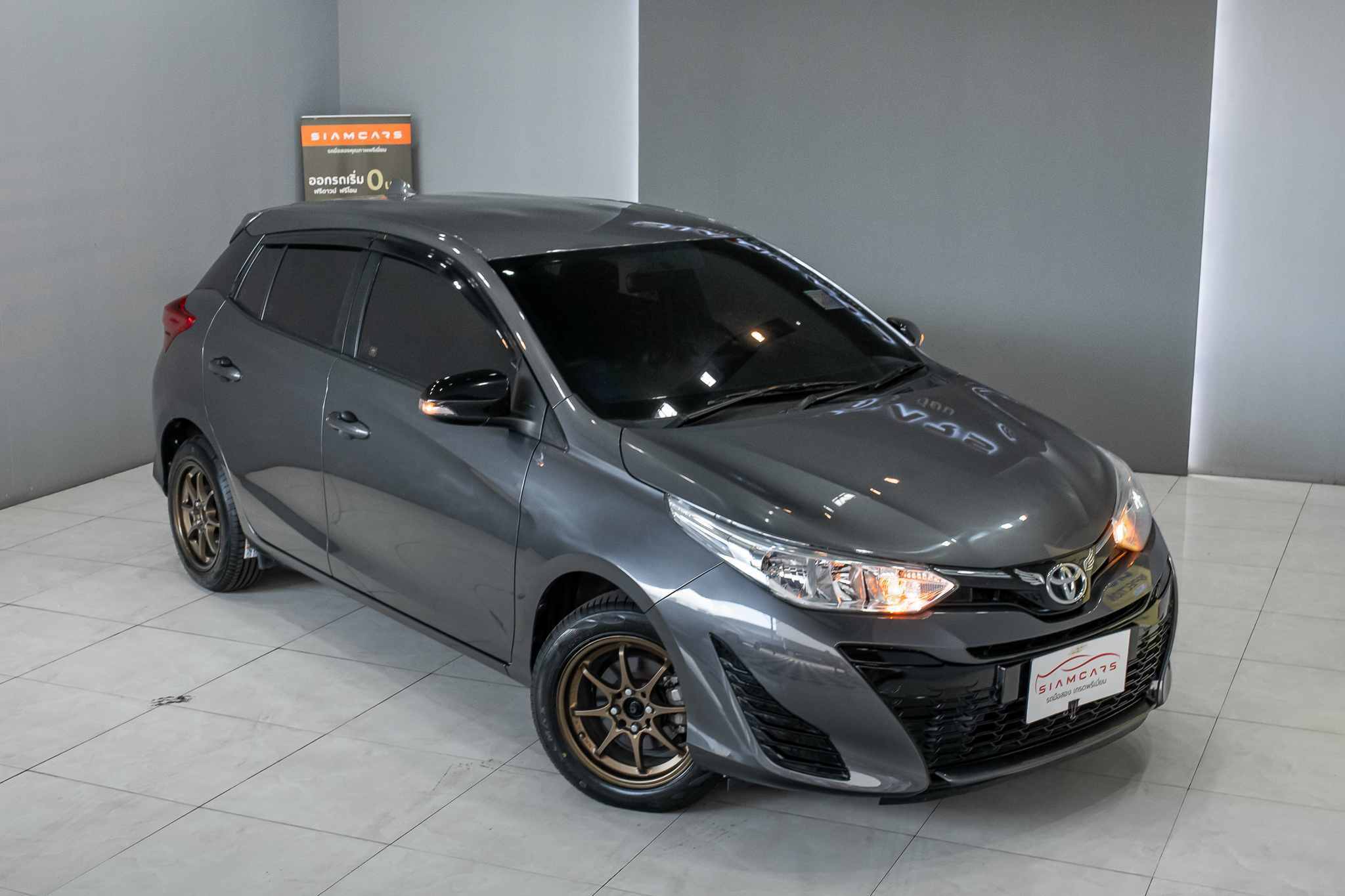 Toyota Yaris 1.2 Mid Hatchback AT 2020