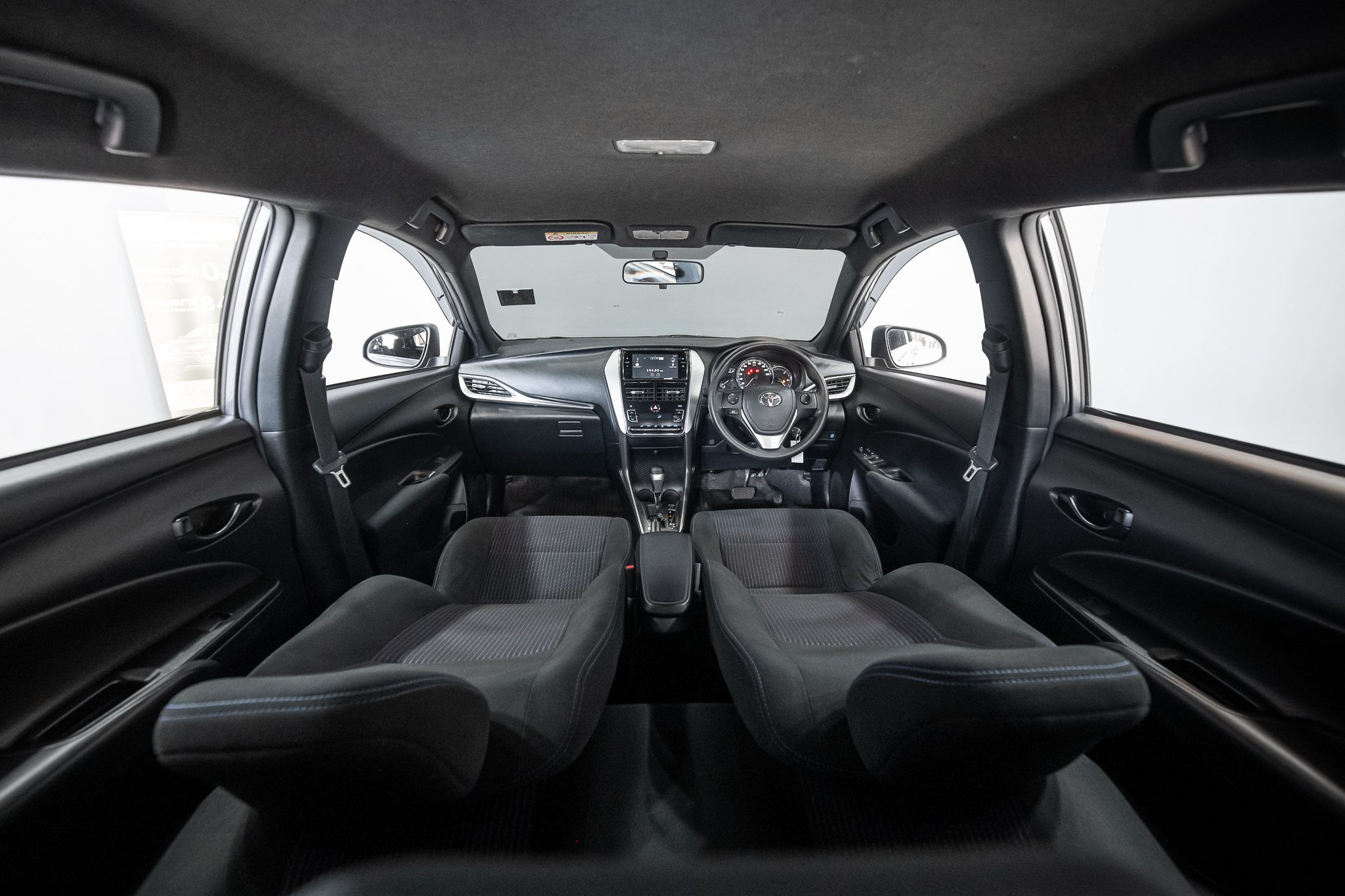 Toyota Yaris 1.2 Mid Hatchback AT 2020