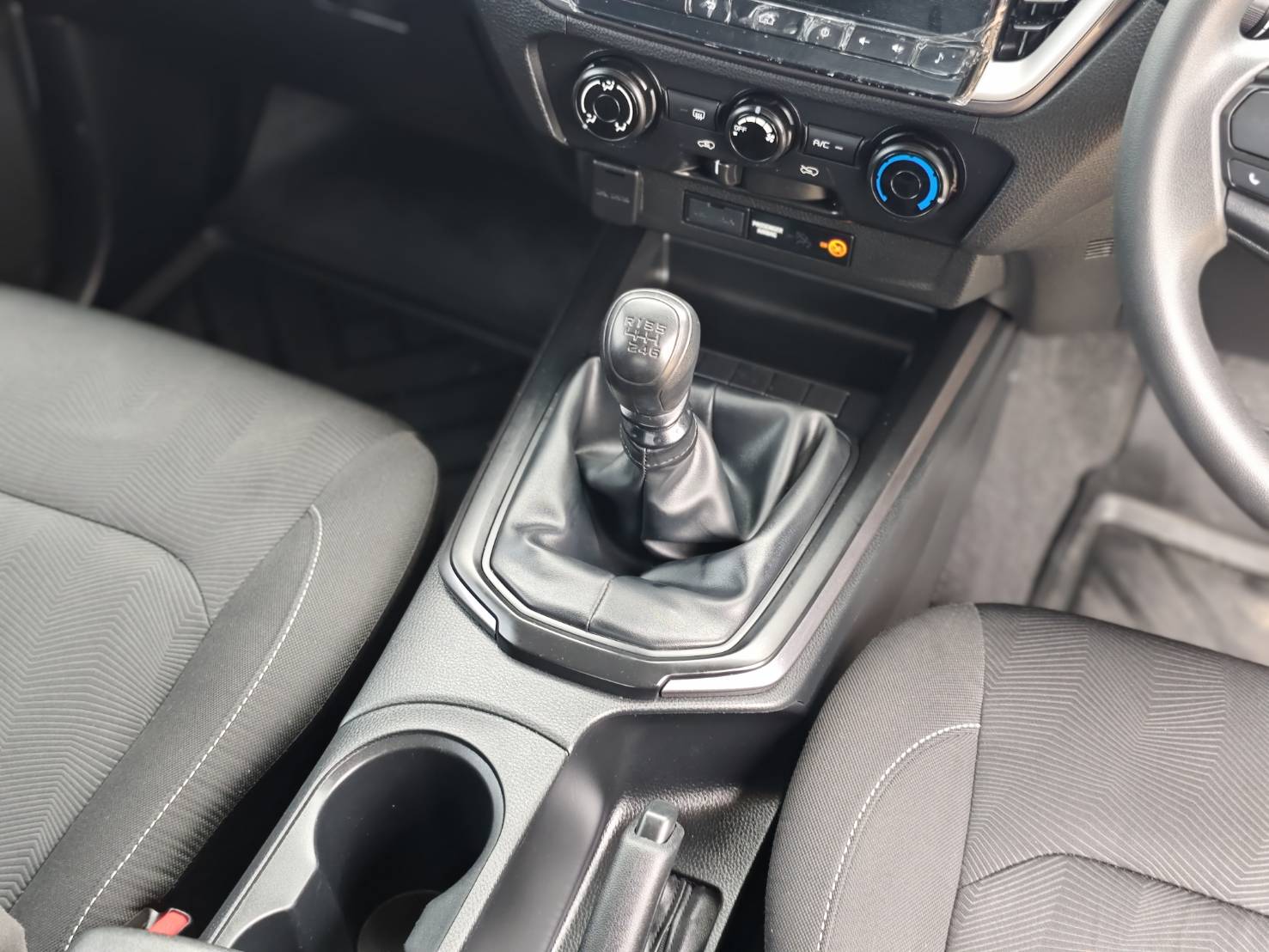 Isuzu D-Max All New Blue Power Cab-4 1.9 Ddi L DA MT 2021