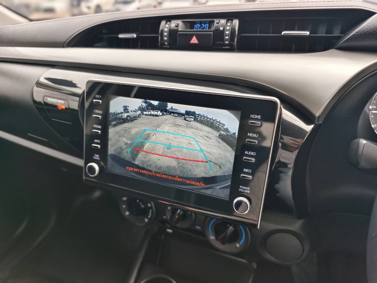Toyota Hilux Revo Double Cab 2.4 Mid Prerunner AT 2022
