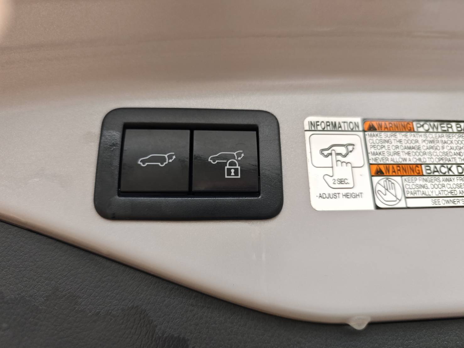 Toyota Yaris Cross 1.5 HEV Premium Luxury AT 2024