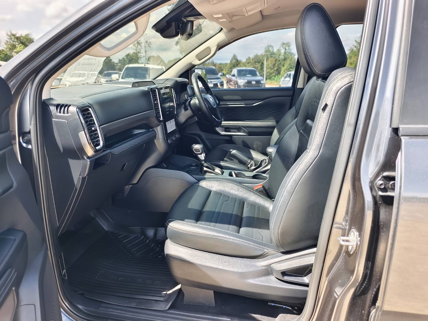 Ford Ranger All-New Double Cab 2.0 Turbo Hi-Rider XLS 4WD MT 2023