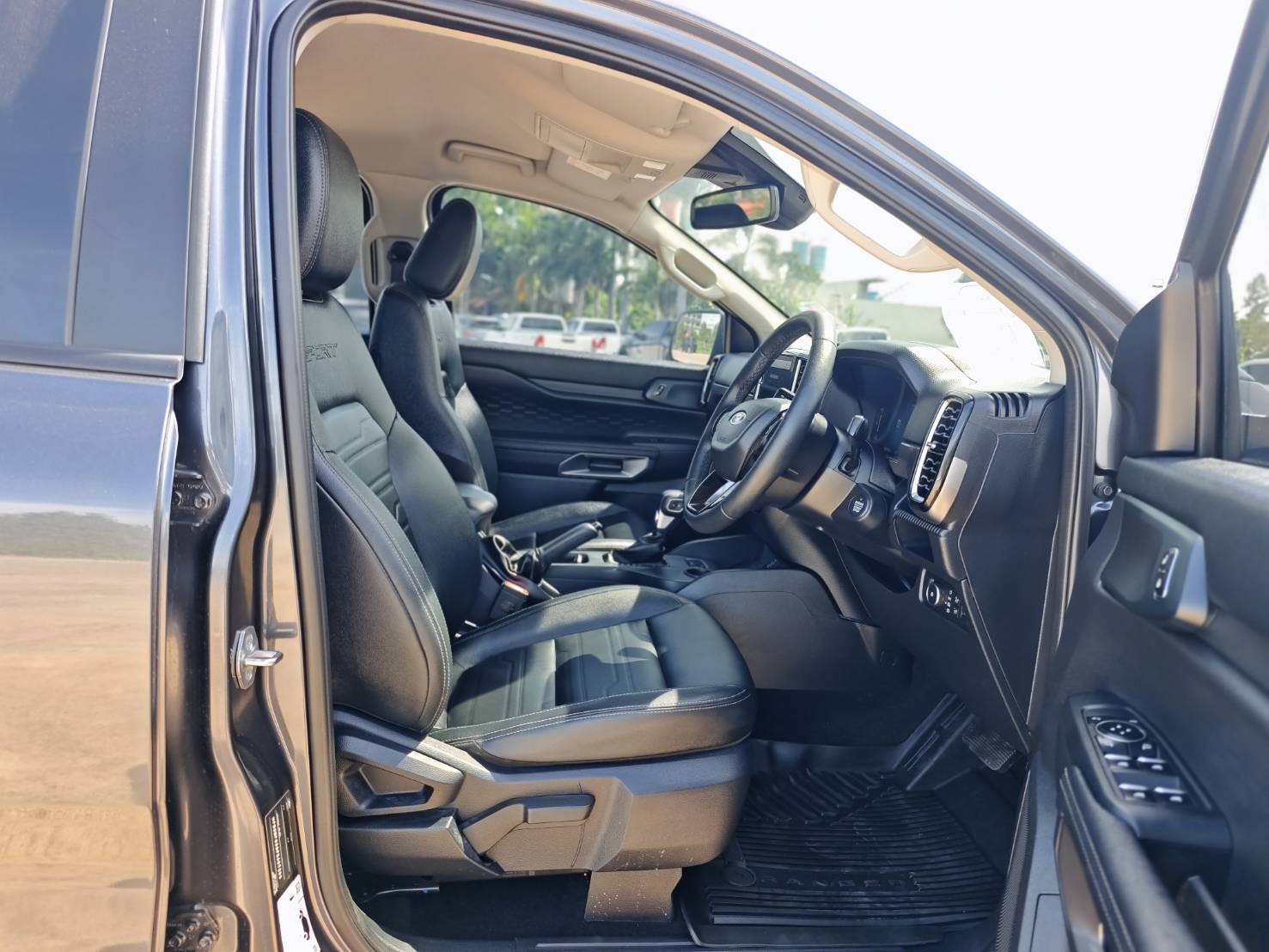 Ford Ranger All-New Double Cab 2.0 Turbo Hi-Rider XLS 4WD MT 2023
