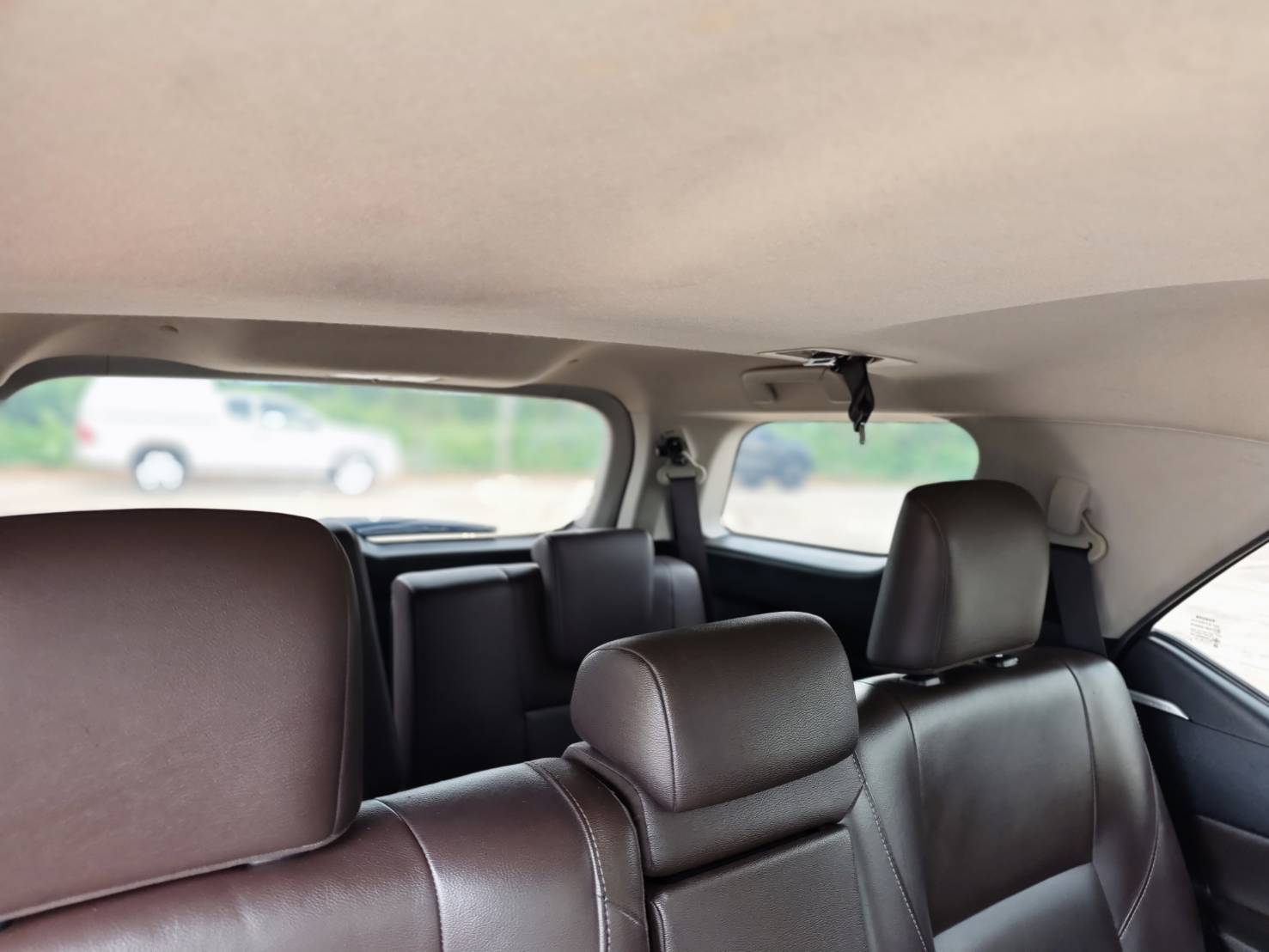 Toyota Fortuner 2.4 V SUV AT 2016