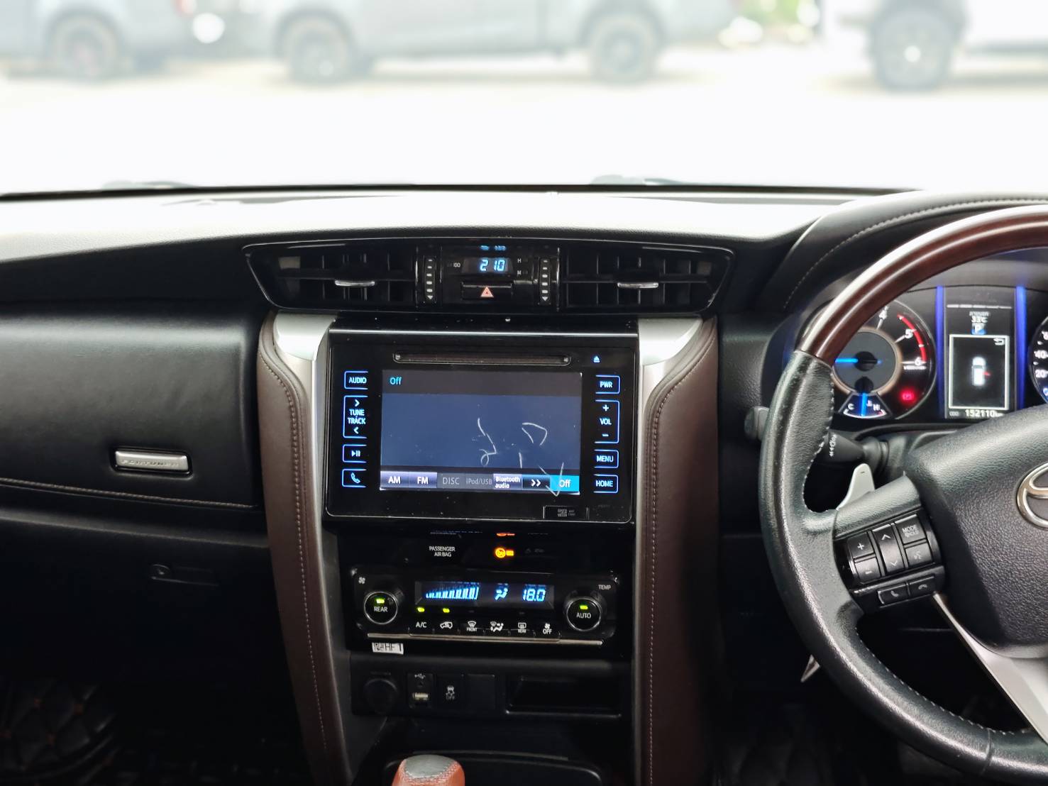 Toyota Fortuner 2.4 V SUV AT 2016
