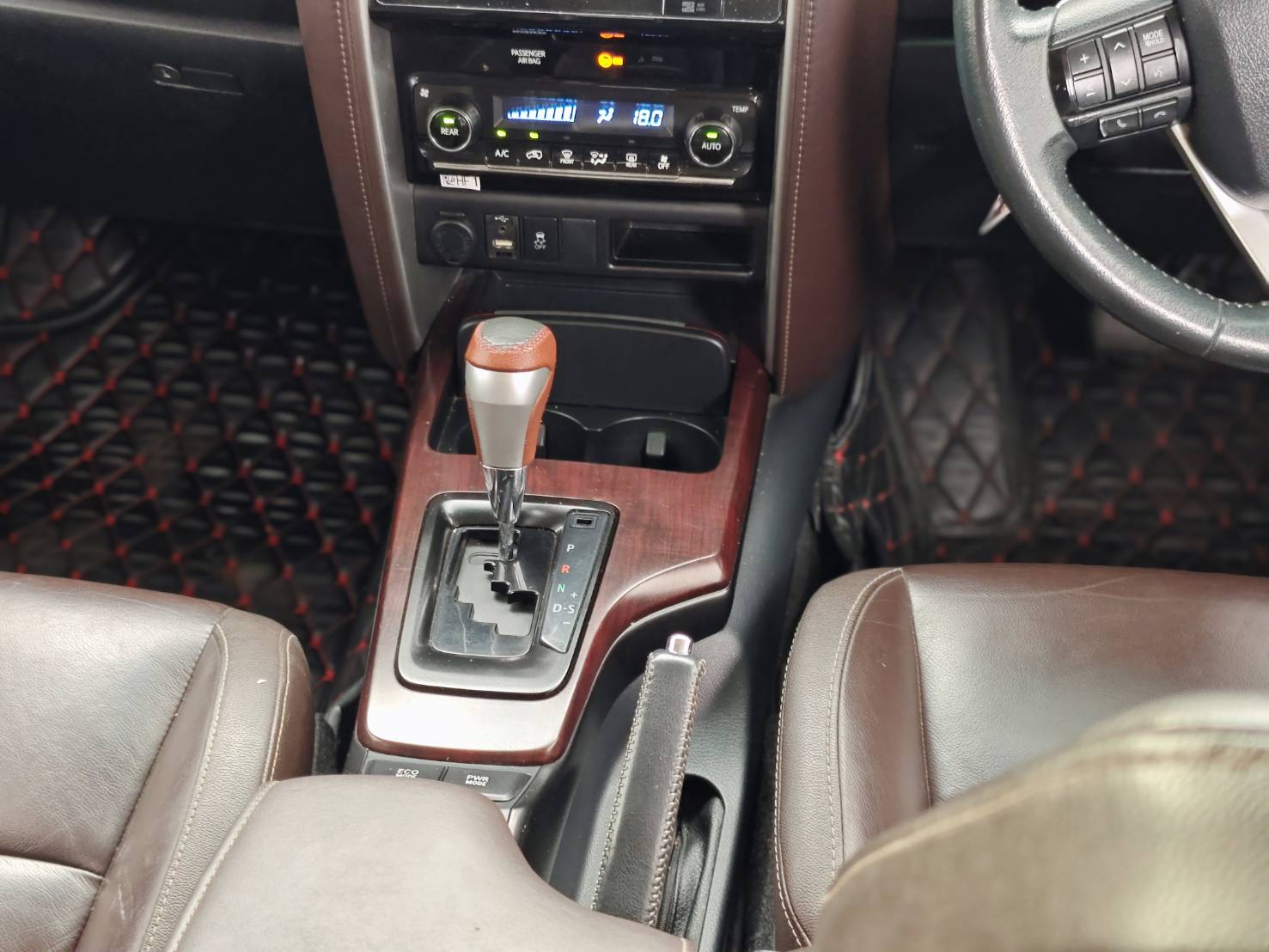 Toyota Fortuner 2.4 V SUV AT 2016