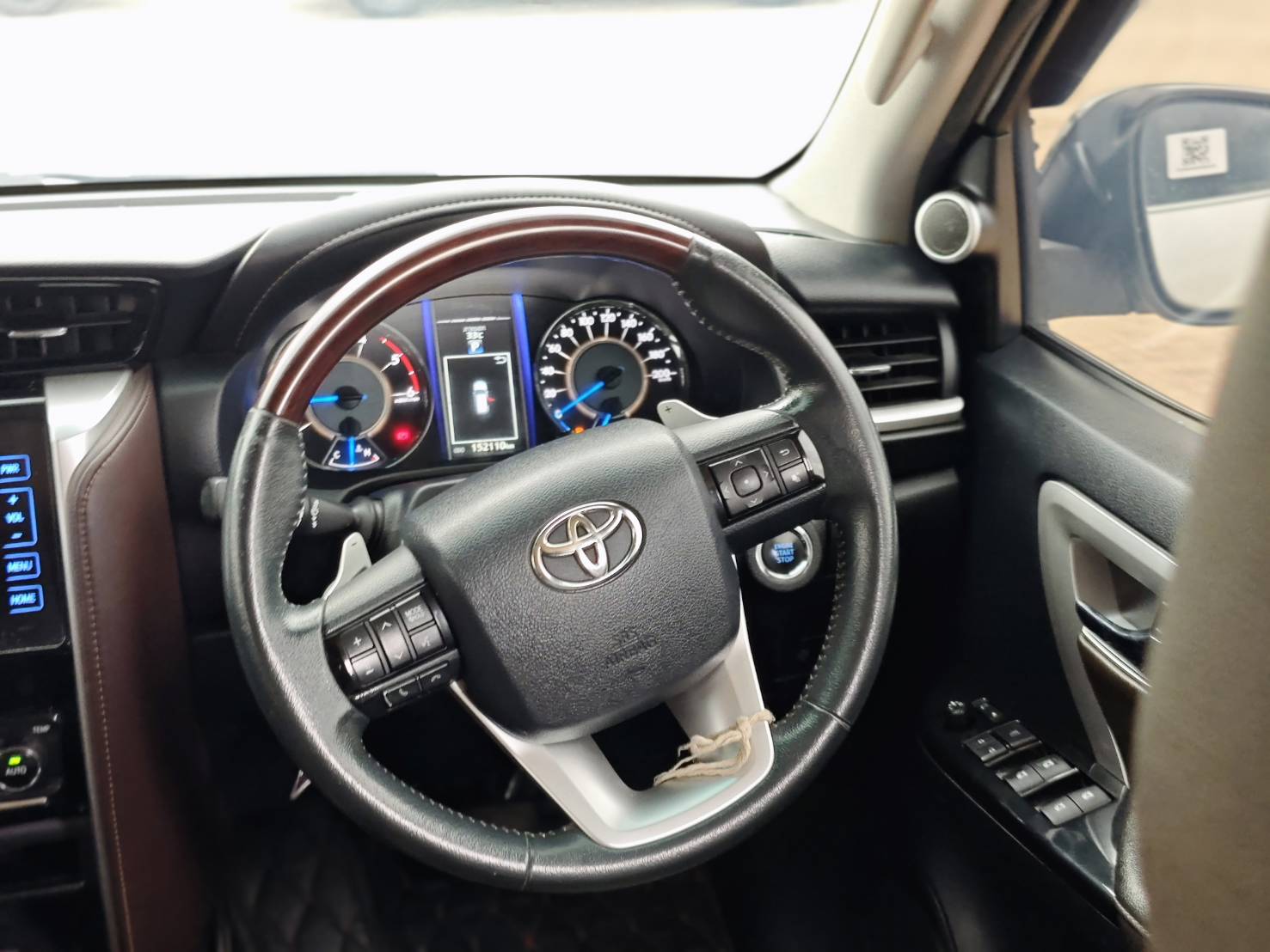 Toyota Fortuner 2.4 V SUV AT 2016