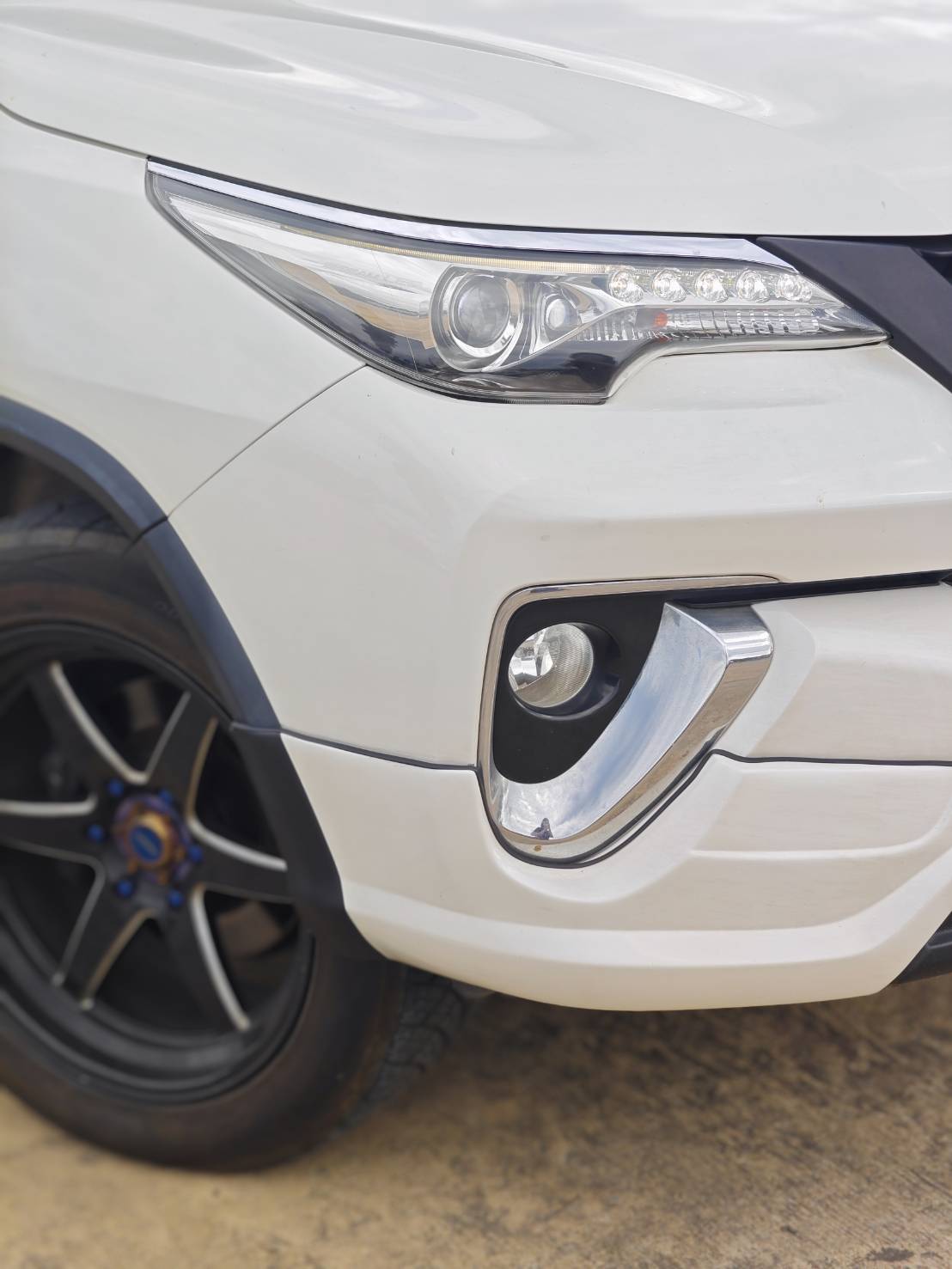 Toyota Fortuner 2.4 V SUV AT 2016