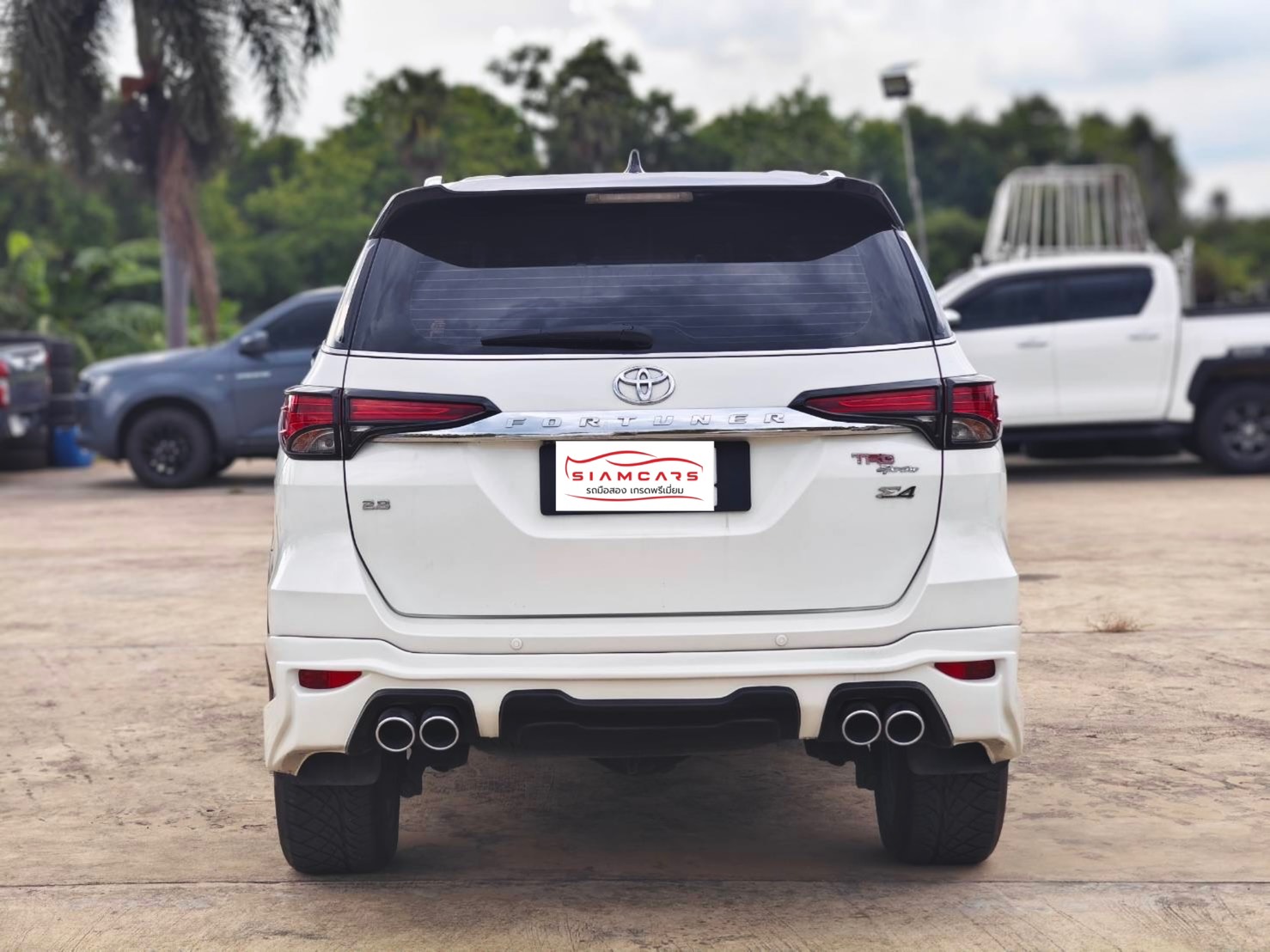 Toyota Fortuner 2.4 V SUV AT 2016