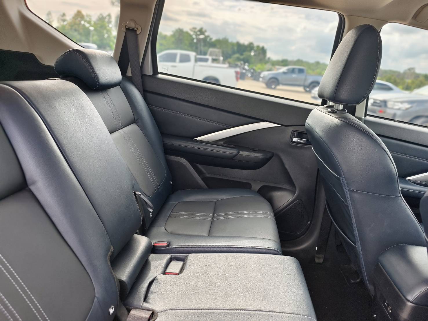 Mitsubishi Xpander 1.5 Cross SUV AT ปี 2023