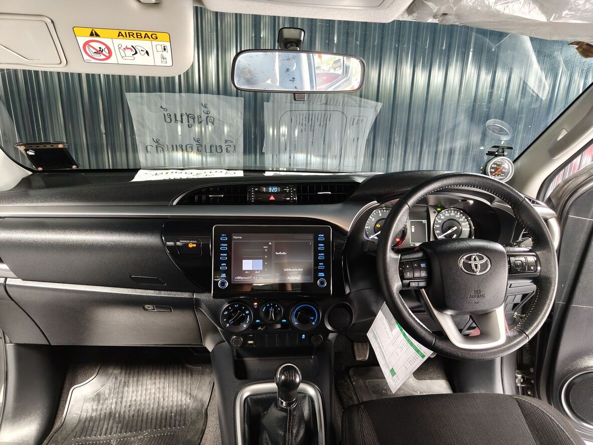 Toyota Hilux Revo Double Cab 2.4 Mid Prerunner MT 2021