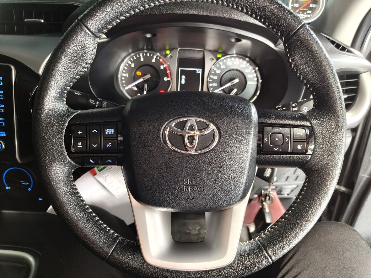 Toyota Hilux Revo Double Cab 2.4 Mid Prerunner MT 2021
