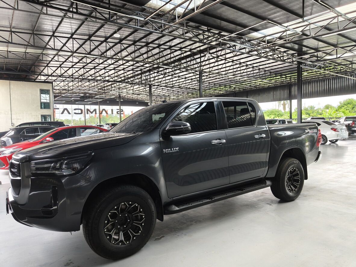 Toyota Hilux Revo Double Cab 2.4 Mid Prerunner MT 2021