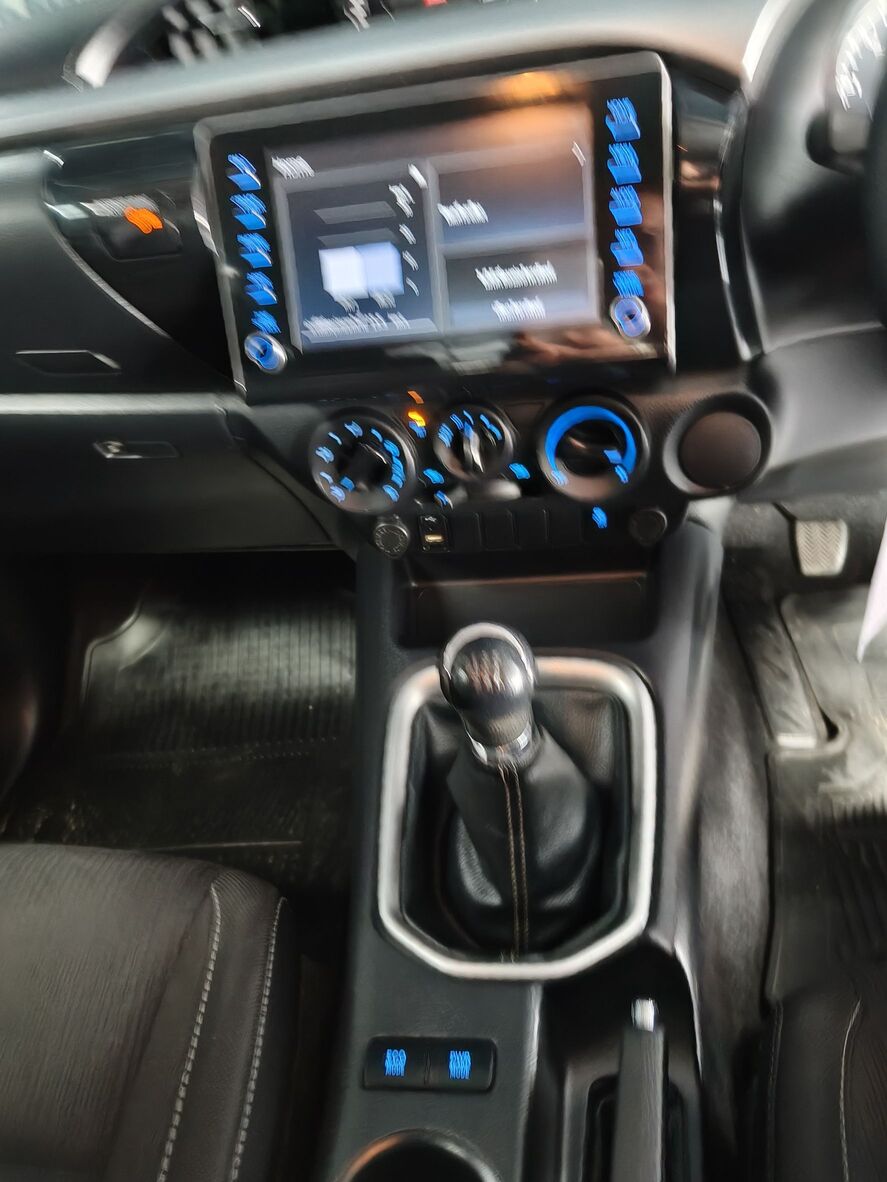Toyota Hilux Revo Double Cab 2.4 Mid Prerunner MT 2021