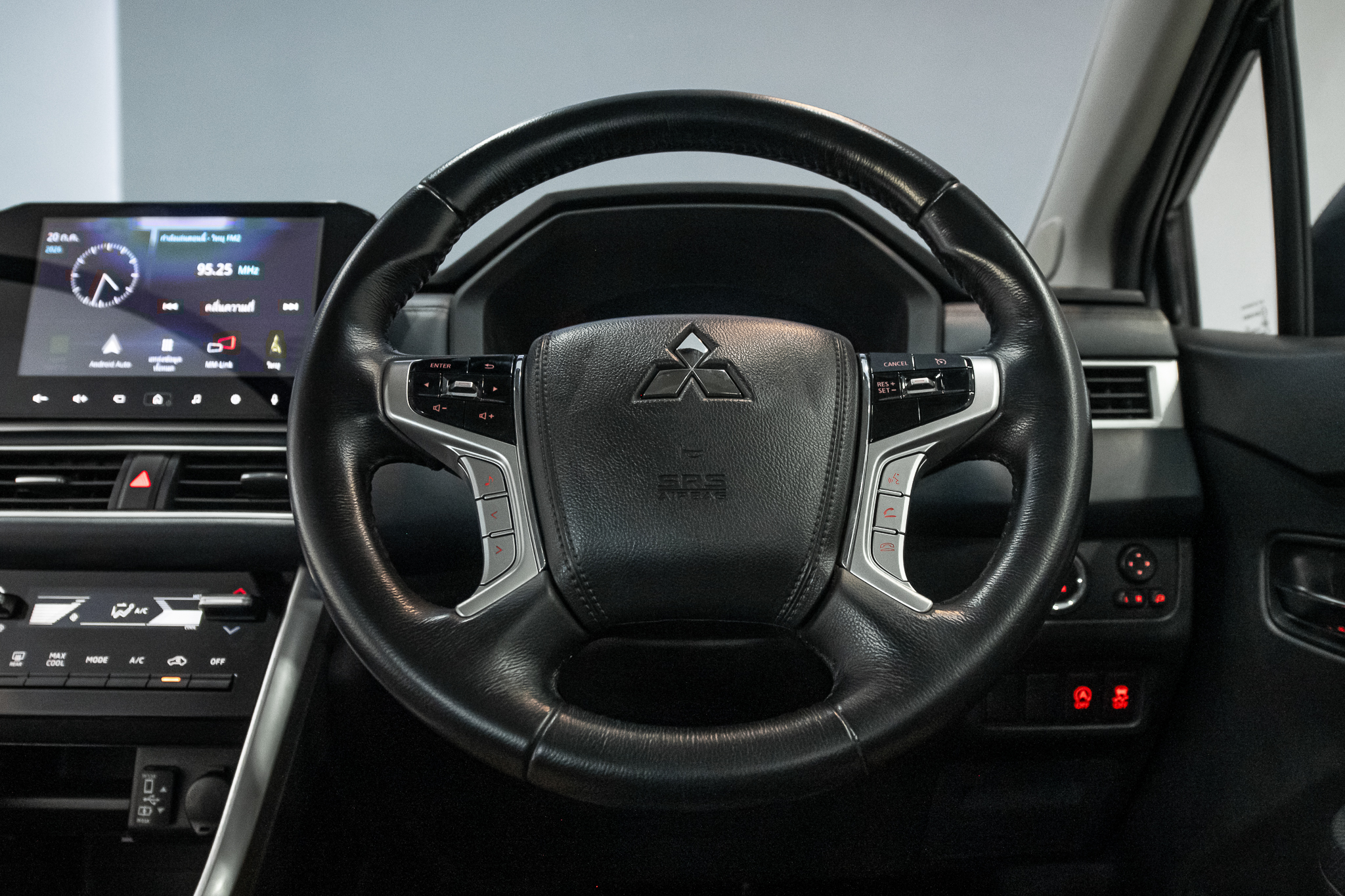 Mitsubishi Xpander 1.5 Cross SUV AT ปี 2023