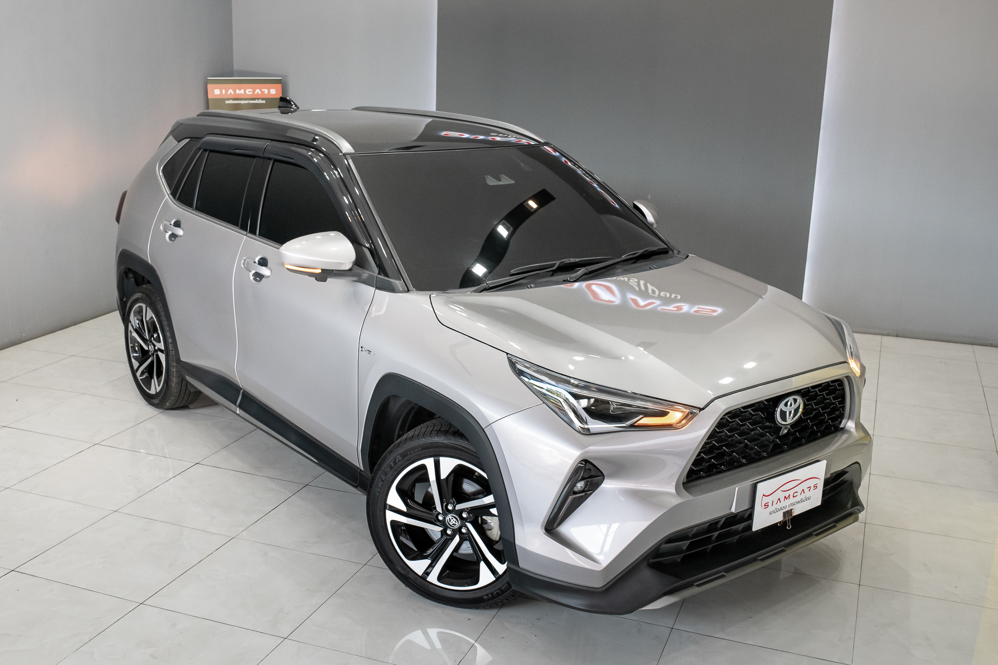 Toyota Yaris Cross 1.5 HEV Premium Luxury AT 2024