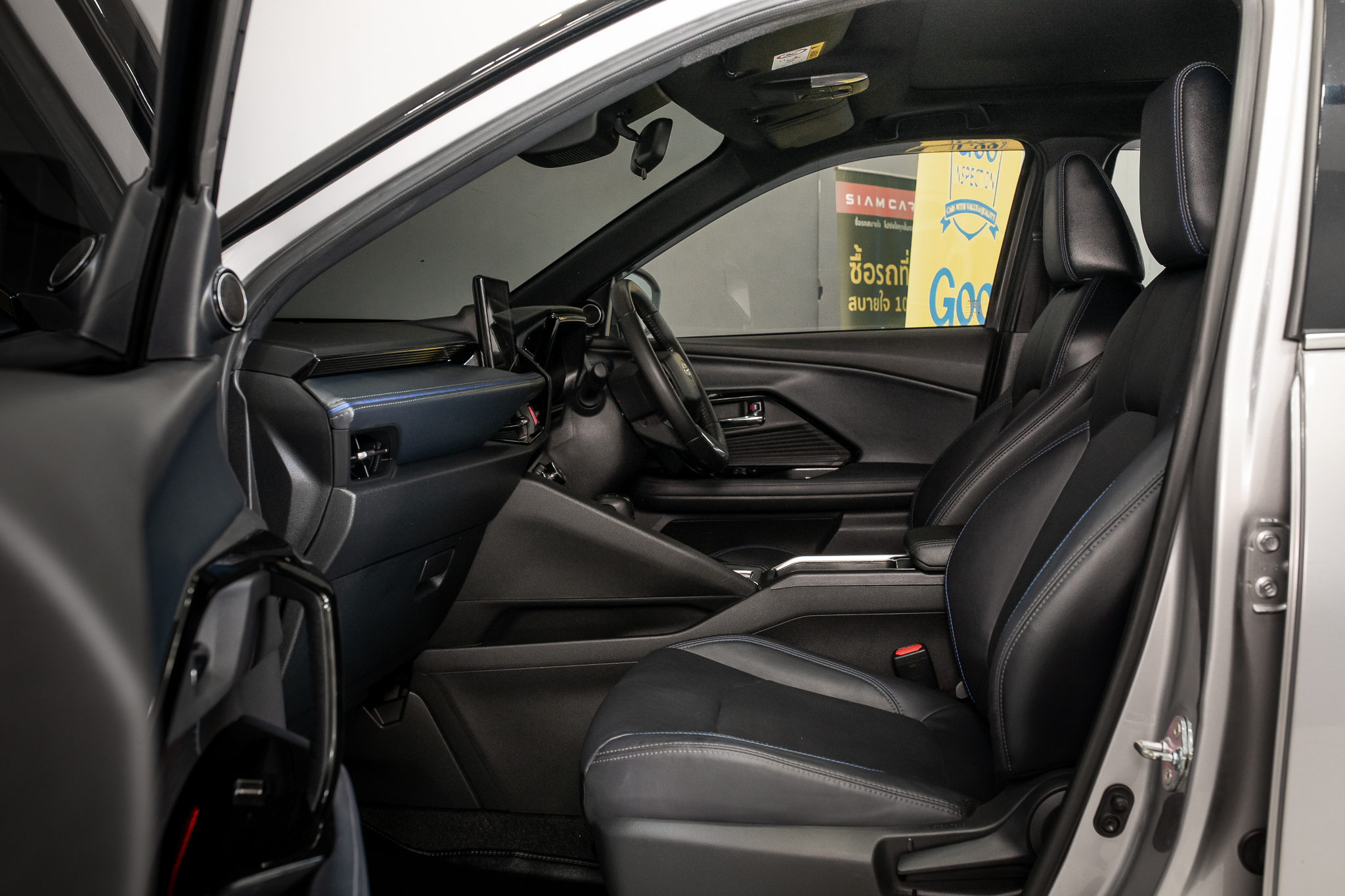 Toyota Yaris Cross 1.5 HEV Premium Luxury AT 2024