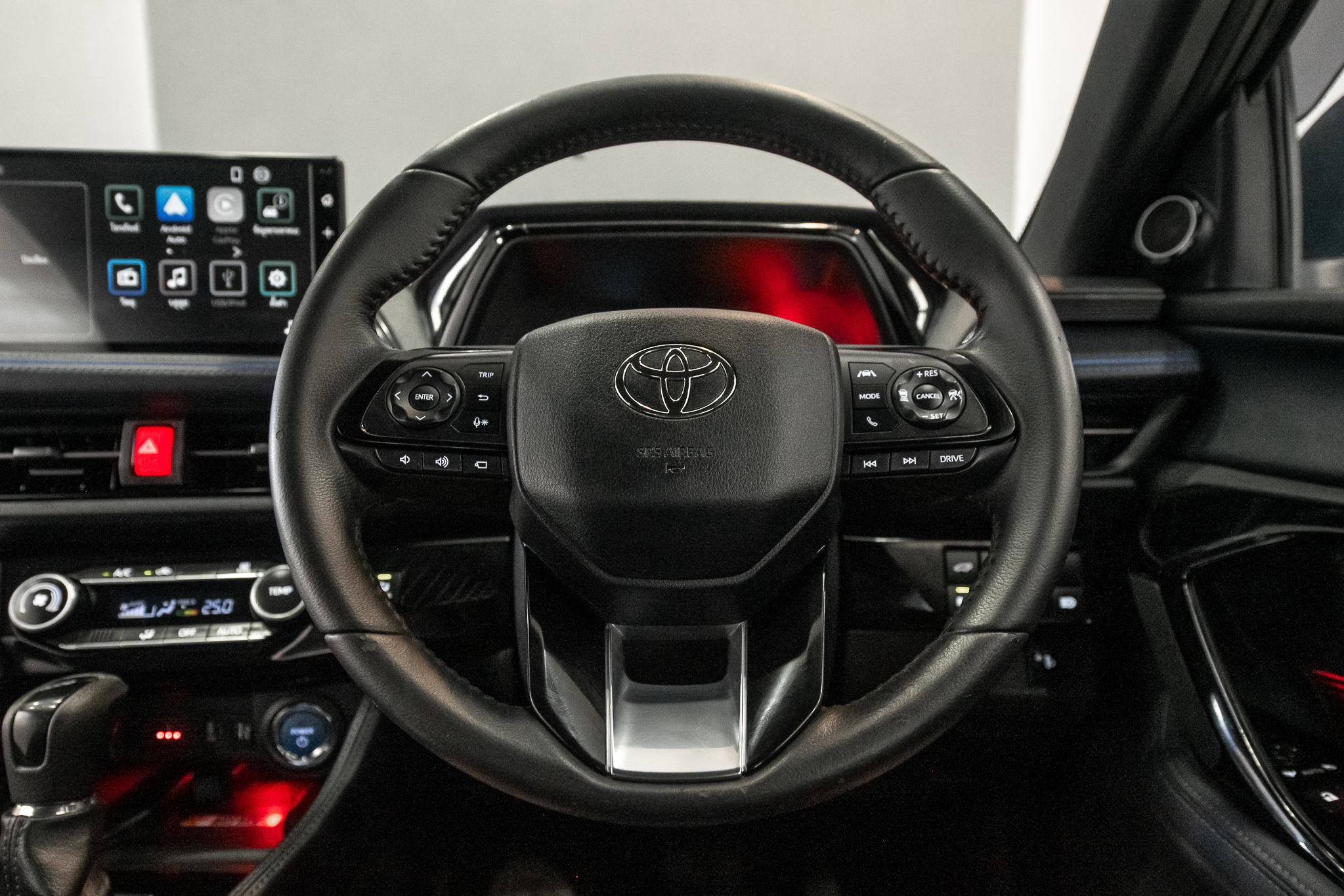 Toyota Yaris Cross 1.5 HEV Premium Luxury AT 2024