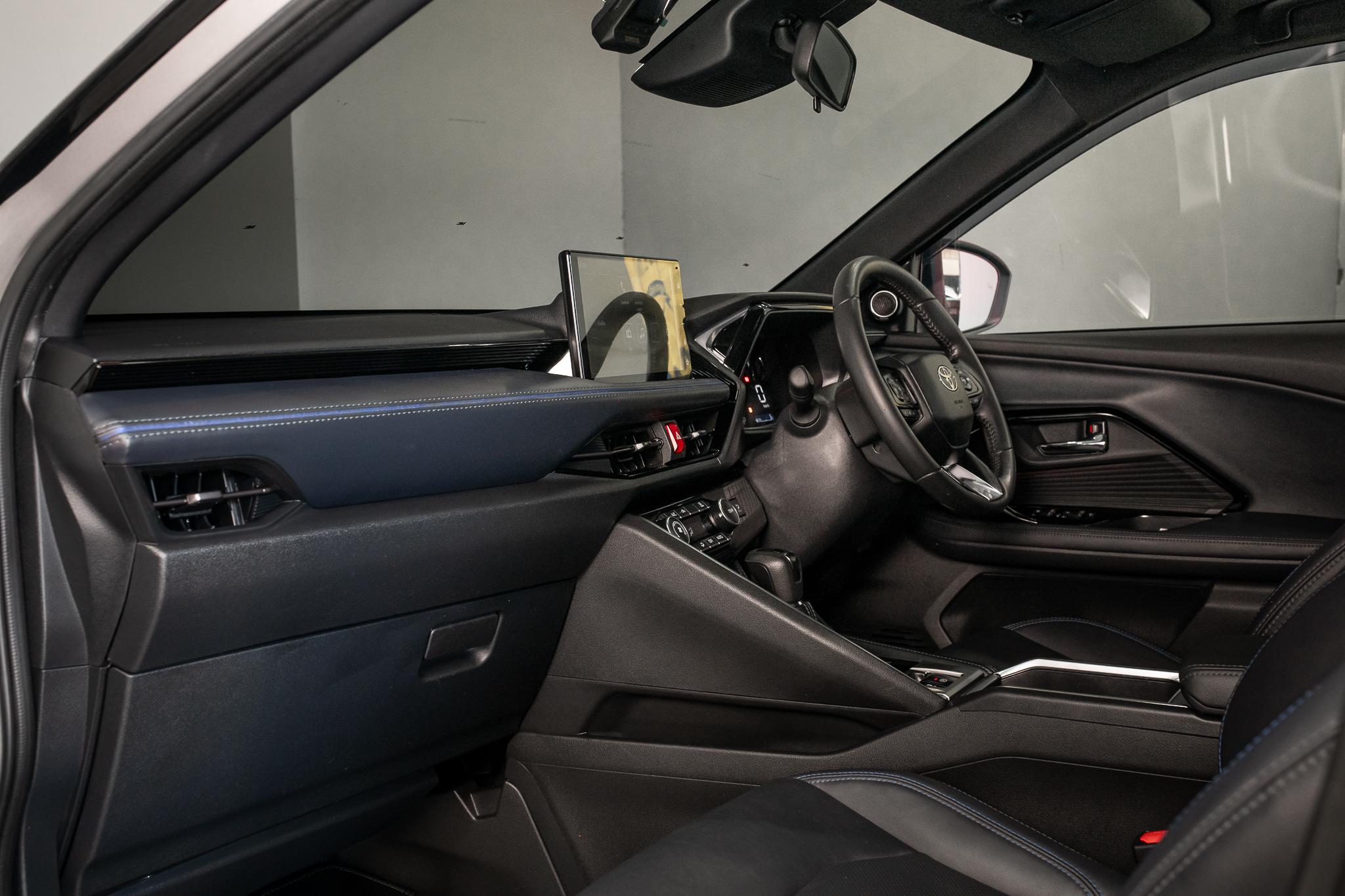 Toyota Yaris Cross 1.5 HEV Premium Luxury AT 2024