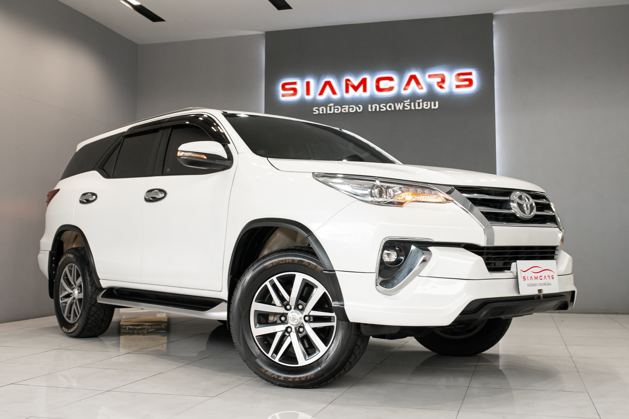 Toyota Fortuner 2.4 V SUV AT 2019