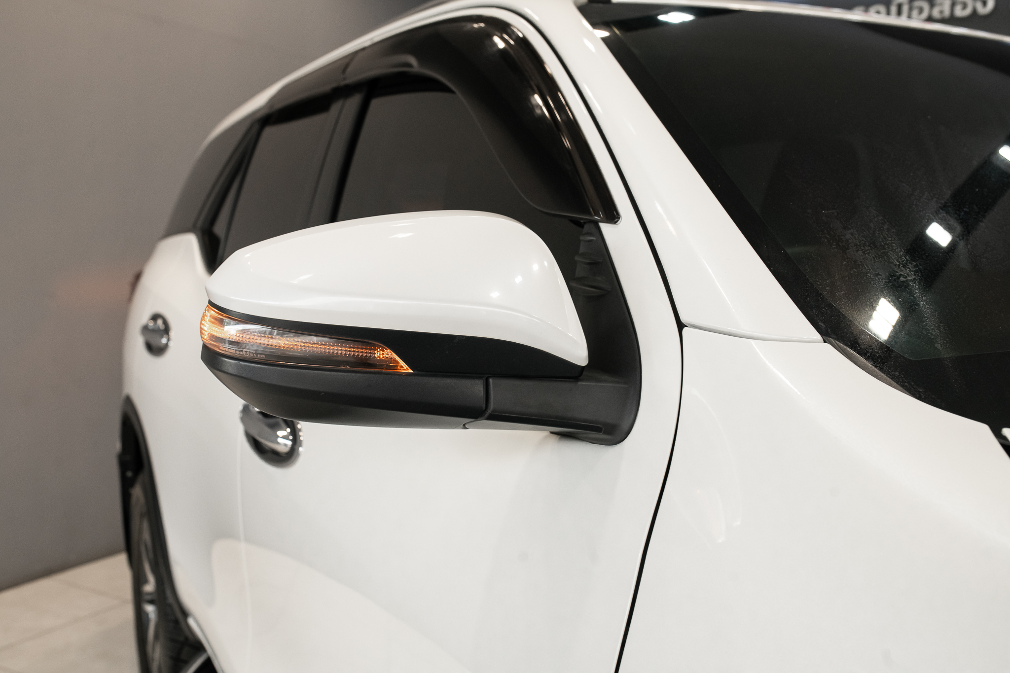 Toyota Fortuner 2.4 V SUV AT 2019