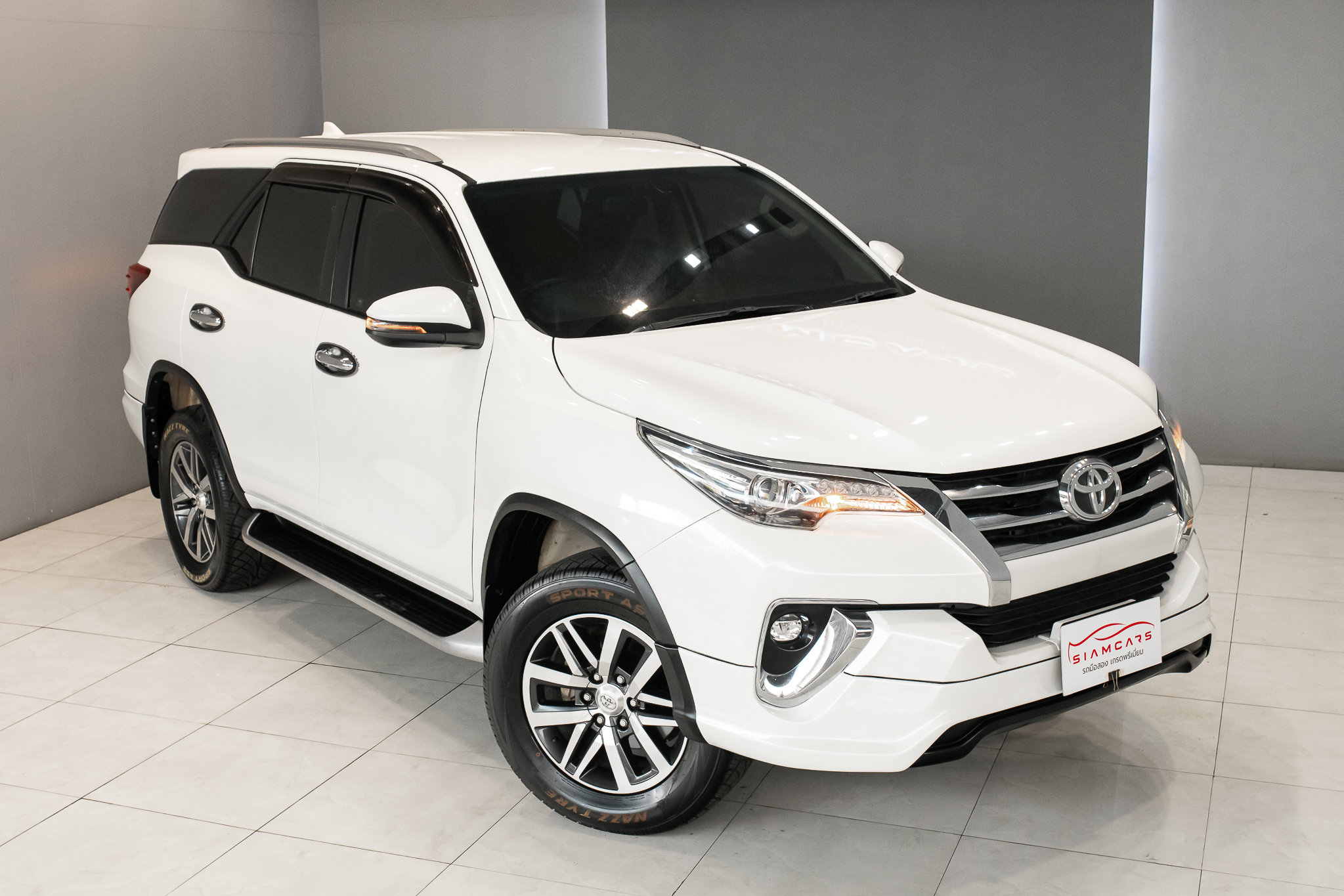 Toyota Fortuner 2.4 V SUV AT 2019