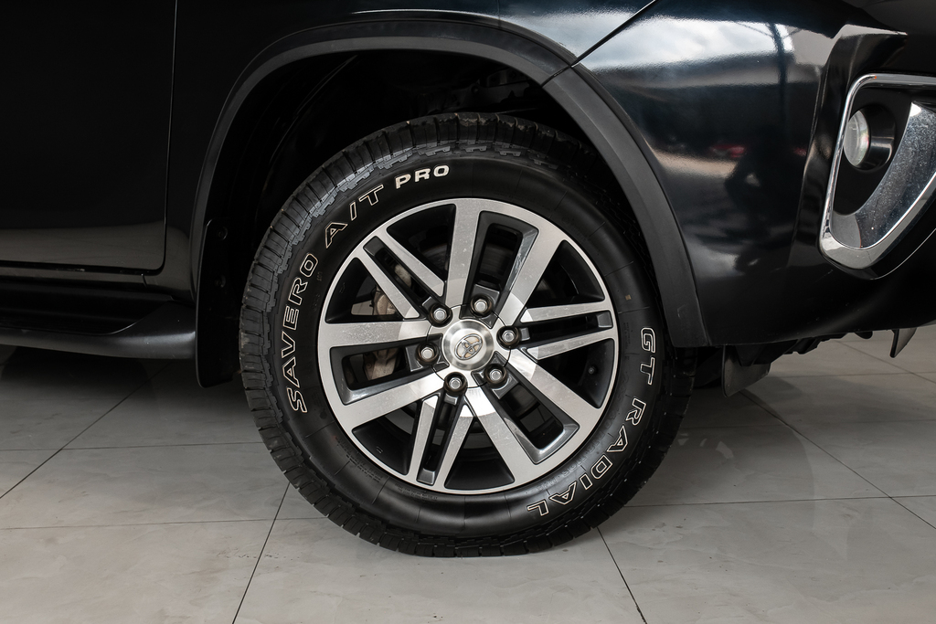 Toyota Fortuner 2.8 V SUV AT 2017
