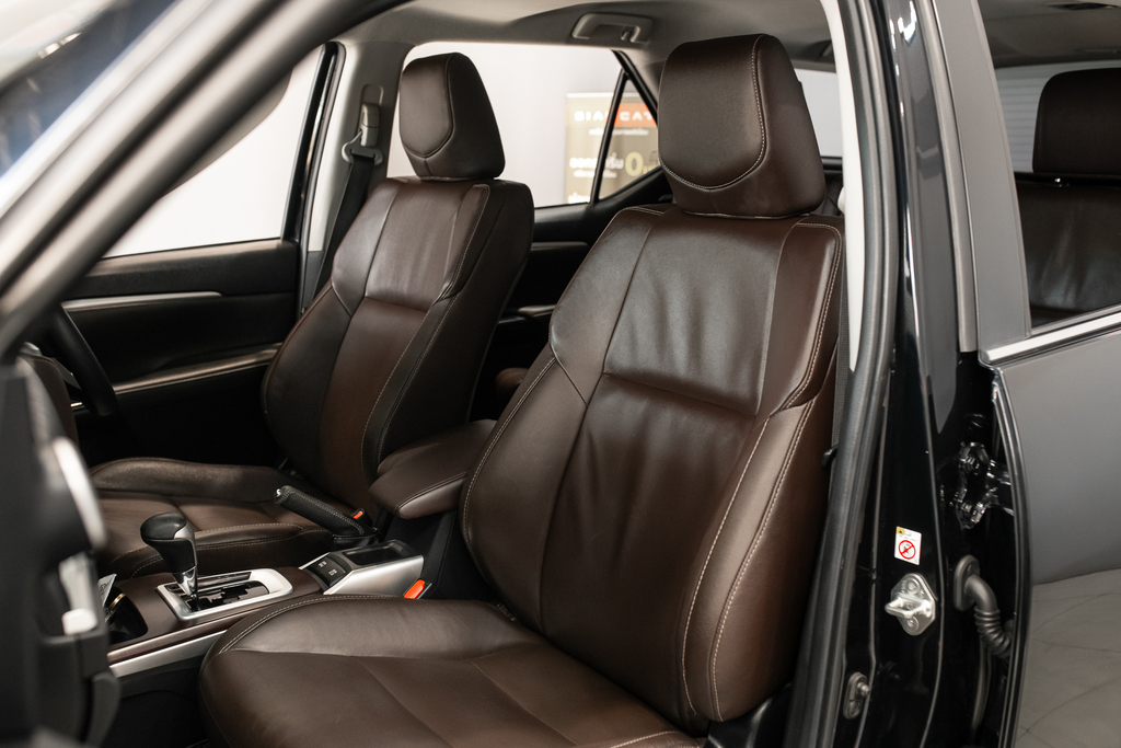 Toyota Fortuner 2.8 V SUV AT 2017