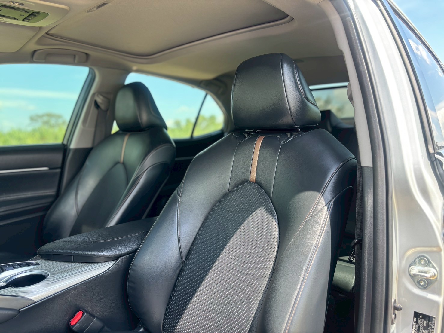 Toyota Camry 2.5 Hybrid Premium Sedan AT 2021
