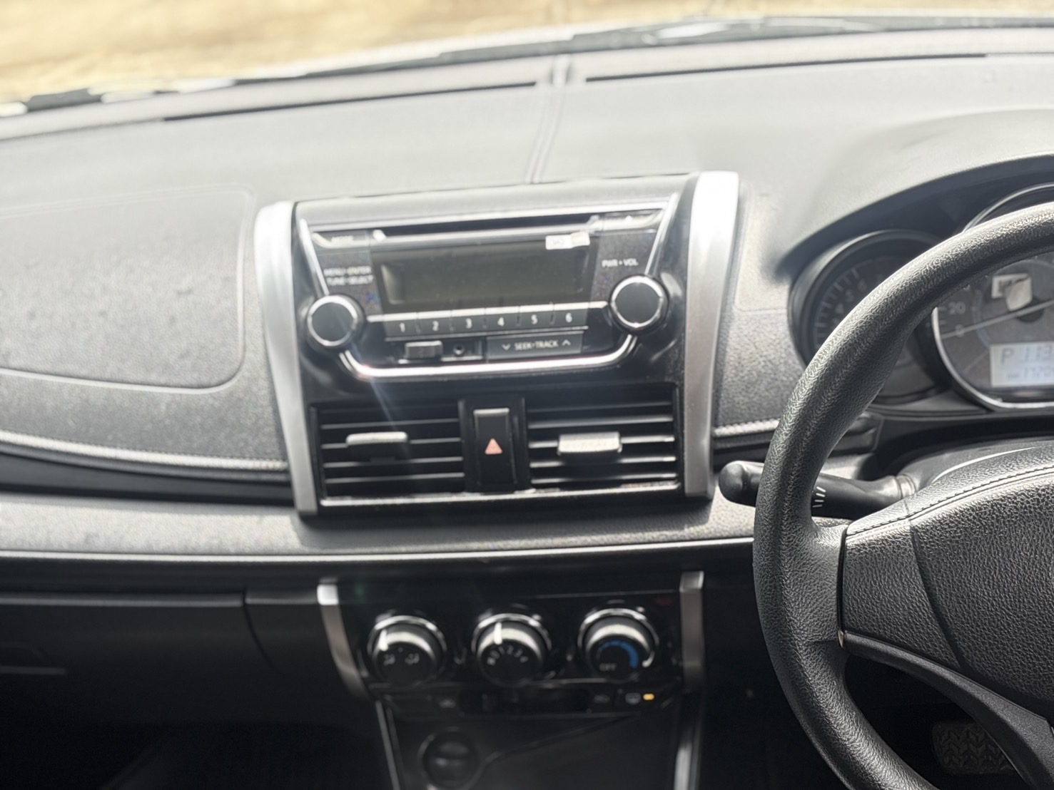 Toyota Vios 1.5 Mid Sedan AT ปี 2021