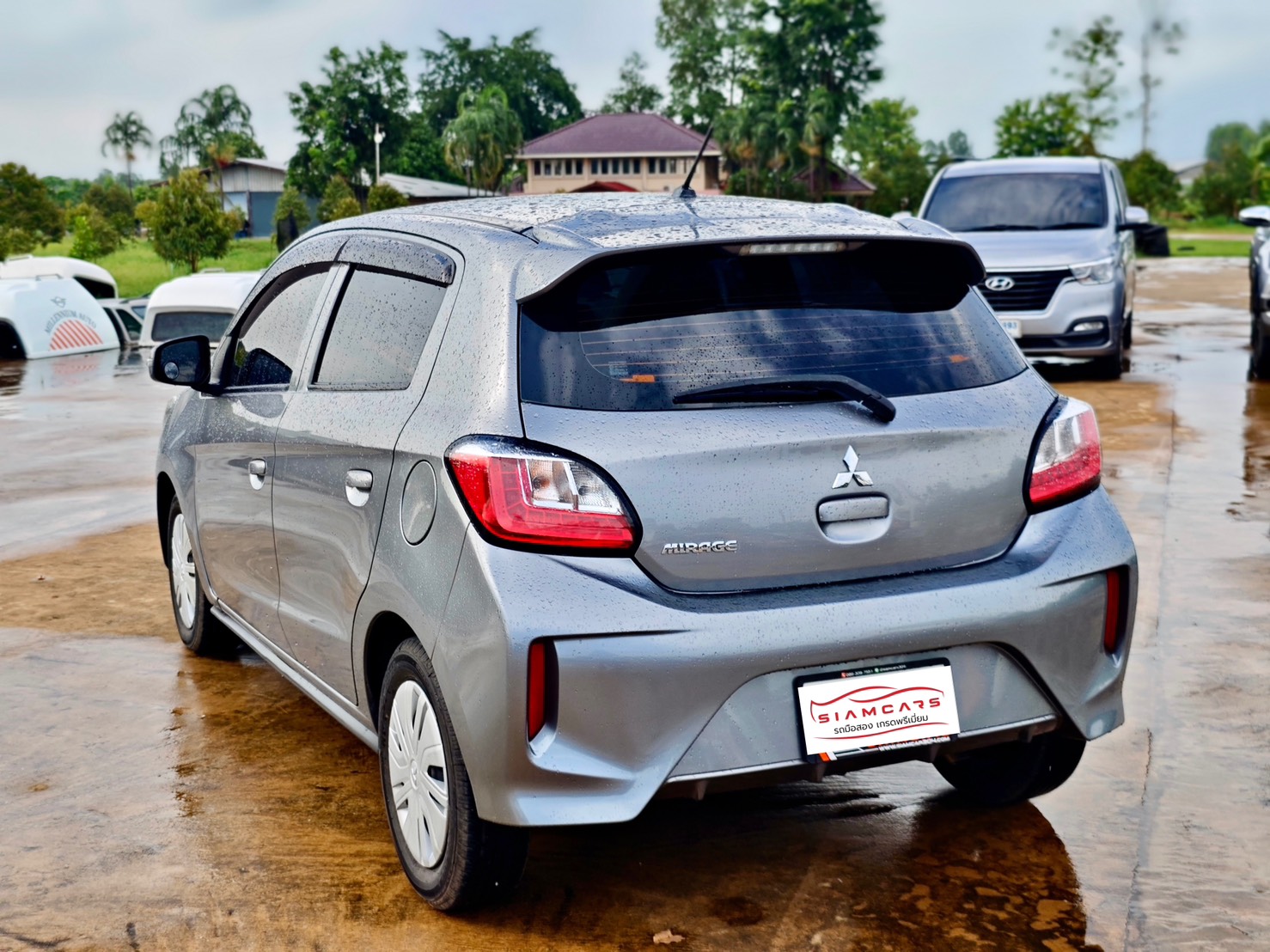 Mitsubishi Mirage 1.2 GLX Dynamic Shield Hatchback AT 2021