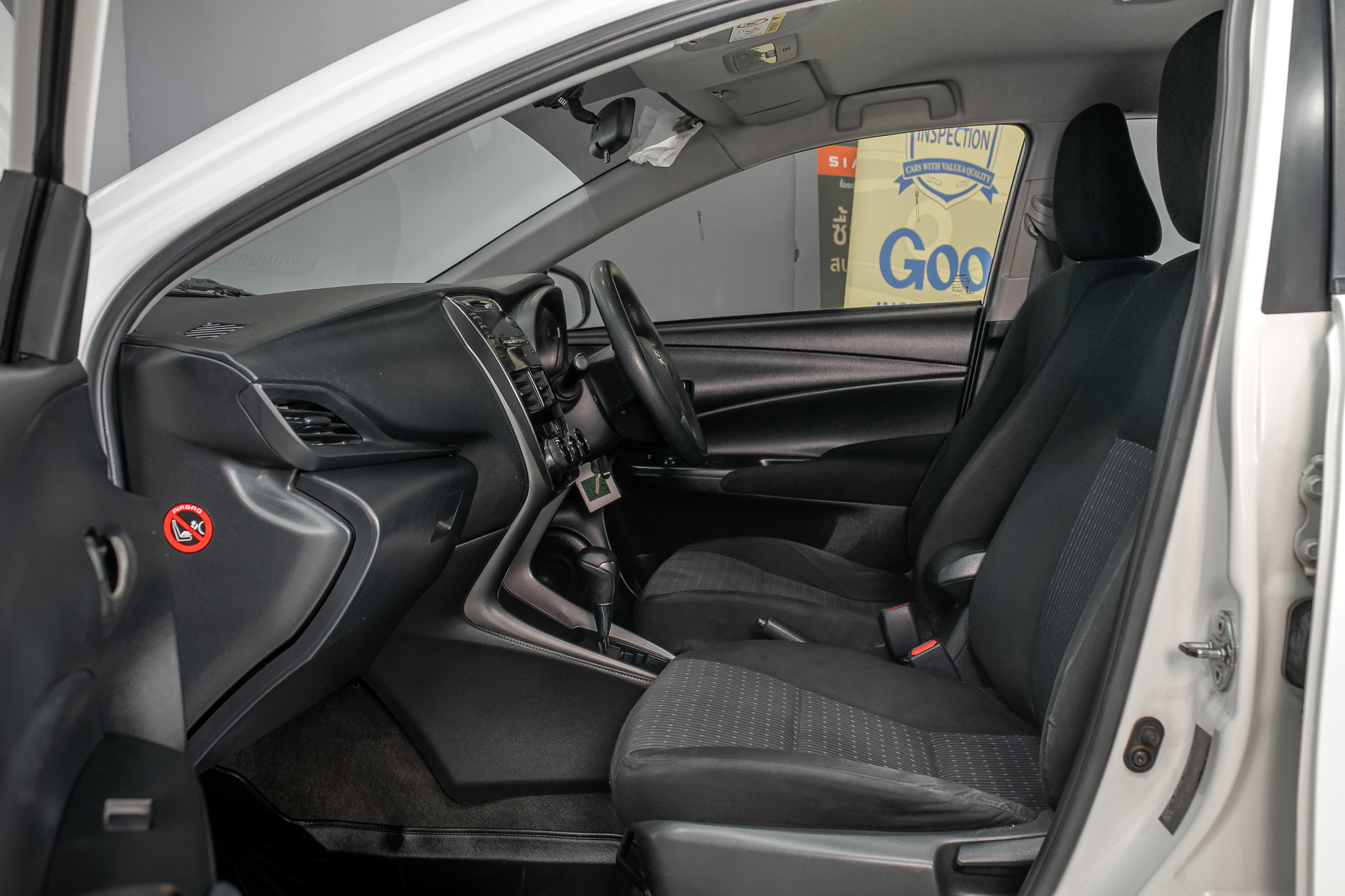 Toyota Yaris 1.2 ATIV ENTRY  AT ปี 2021