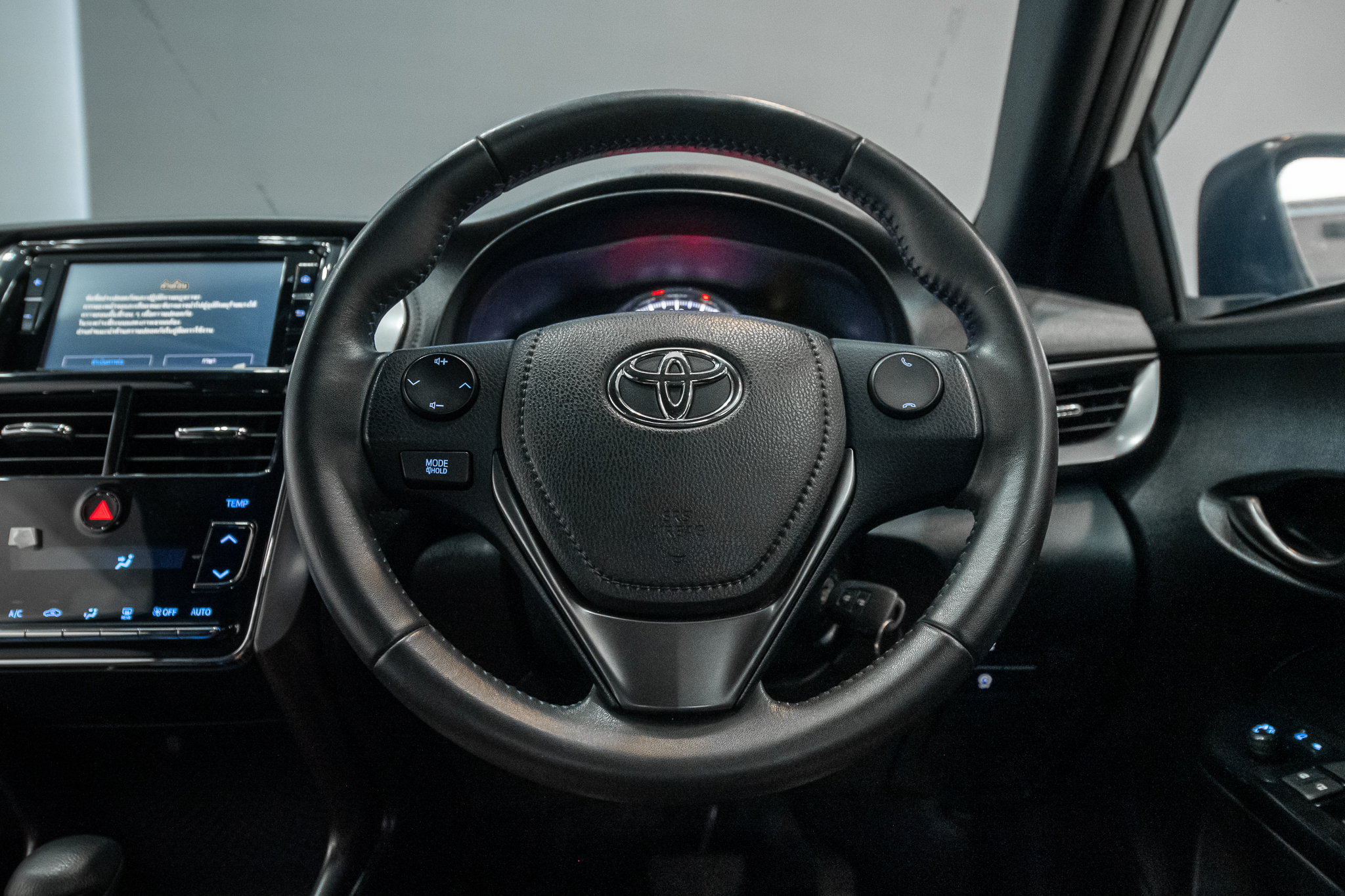 Toyota Yaris 1.2 Sport Hatchback AT ปี 2022