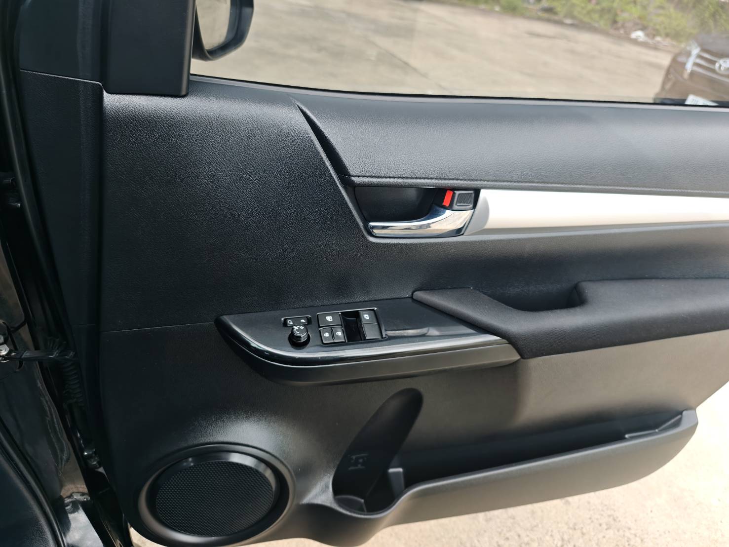 Toyota Hilux Revo Smart Cab 2.4 Entry Prerunner MT 2022