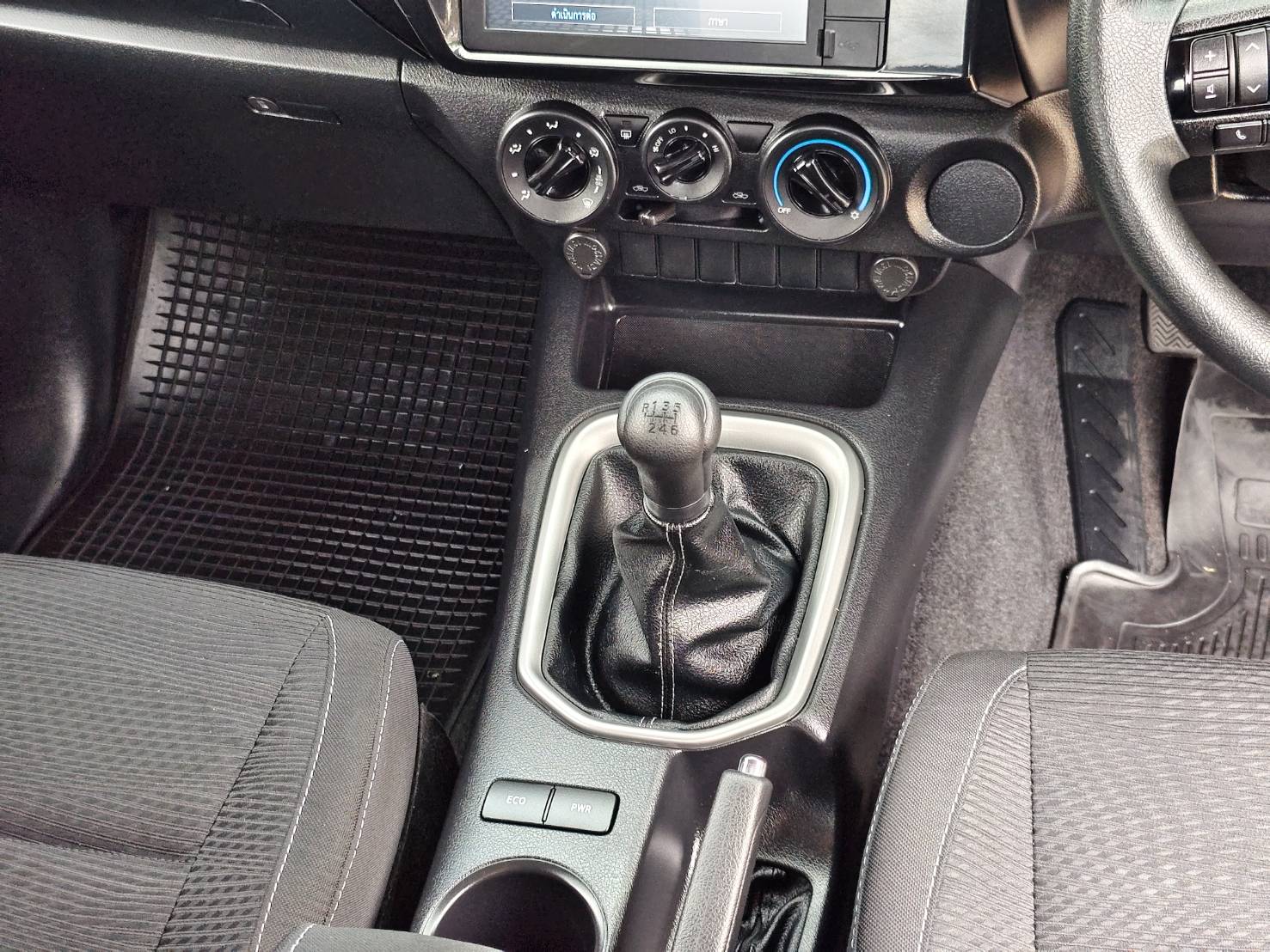 Toyota Hilux Revo Smart Cab 2.4 Entry Prerunner MT 2022