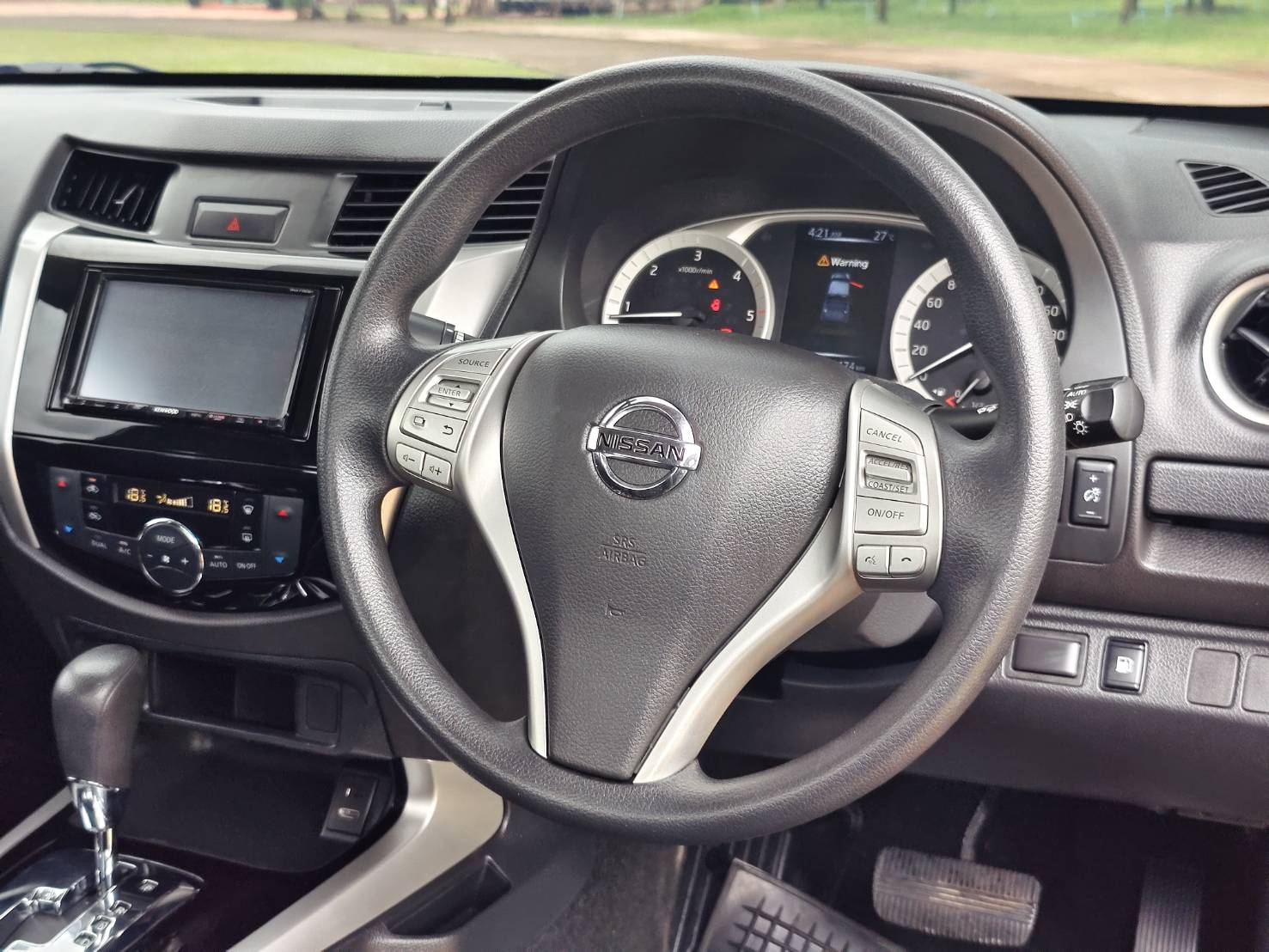 Nissan NP300 Navara King Cab 2.5 V Calibre AT 2018
