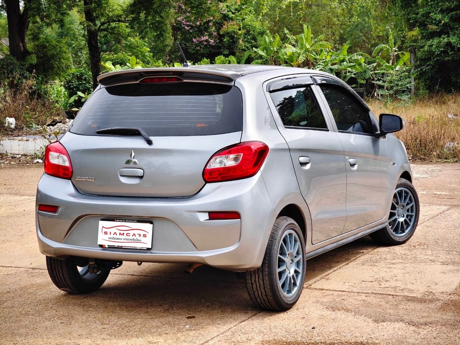 Mitsubishi Mirage 1.2 GLX Hatchback MT 2018