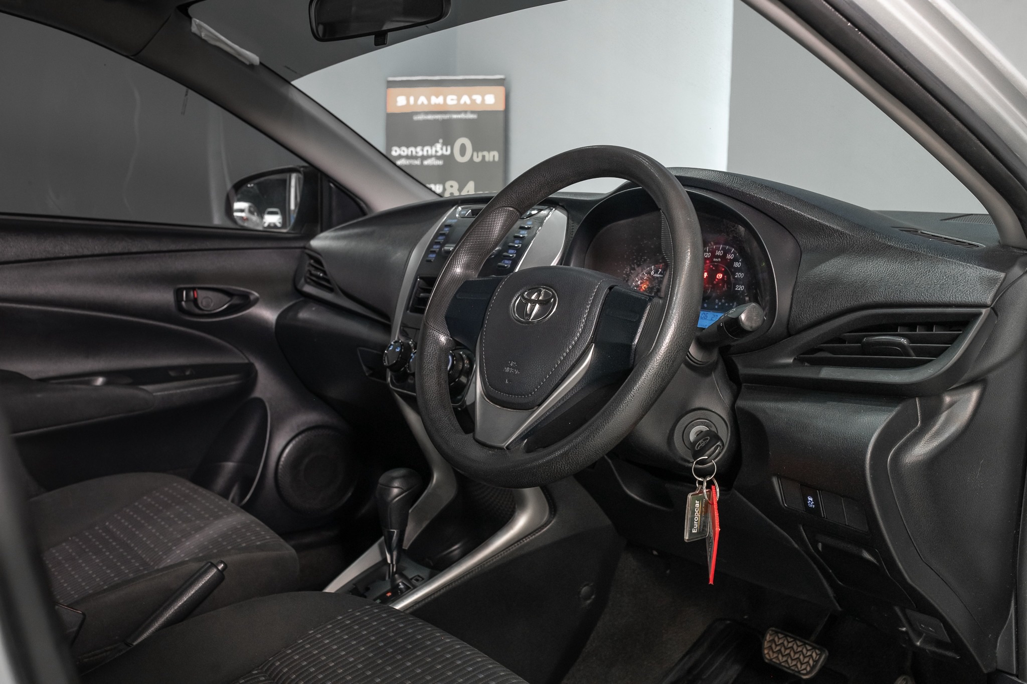 Toyota Yaris ATIVE 1.2 J Sport AT 2018