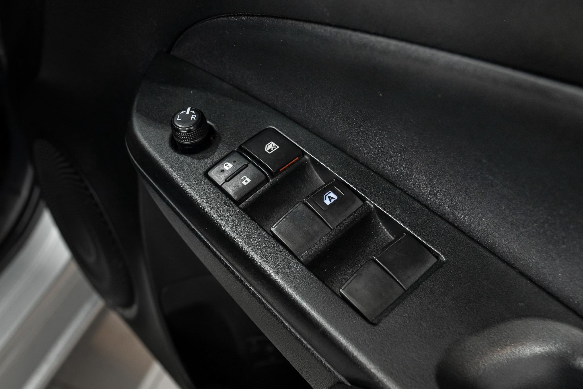 Toyota Yaris ATIVE 1.2 J Sport AT 2018