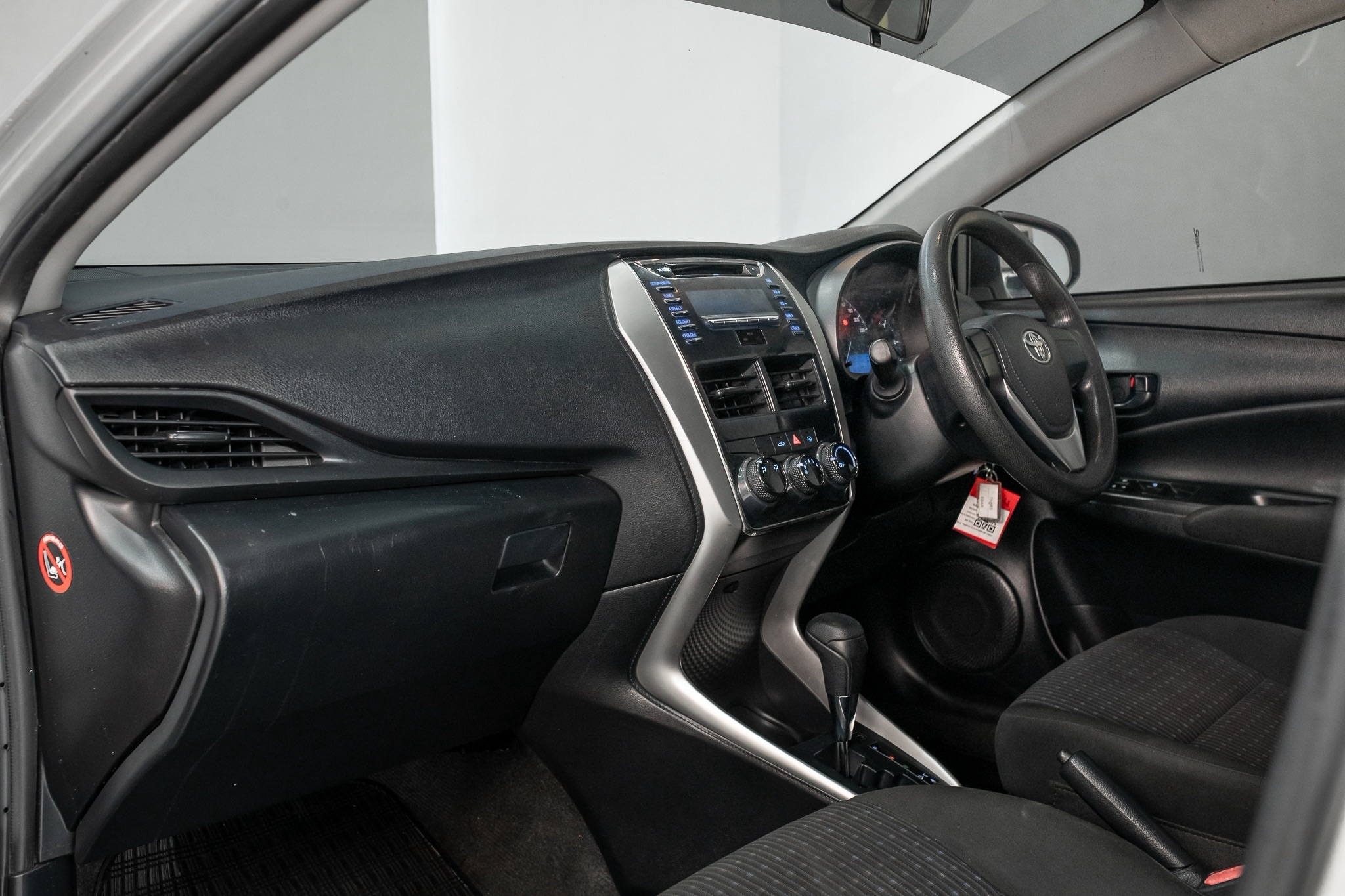 Toyota Yaris ATIVE 1.2 J Sport AT 2018
