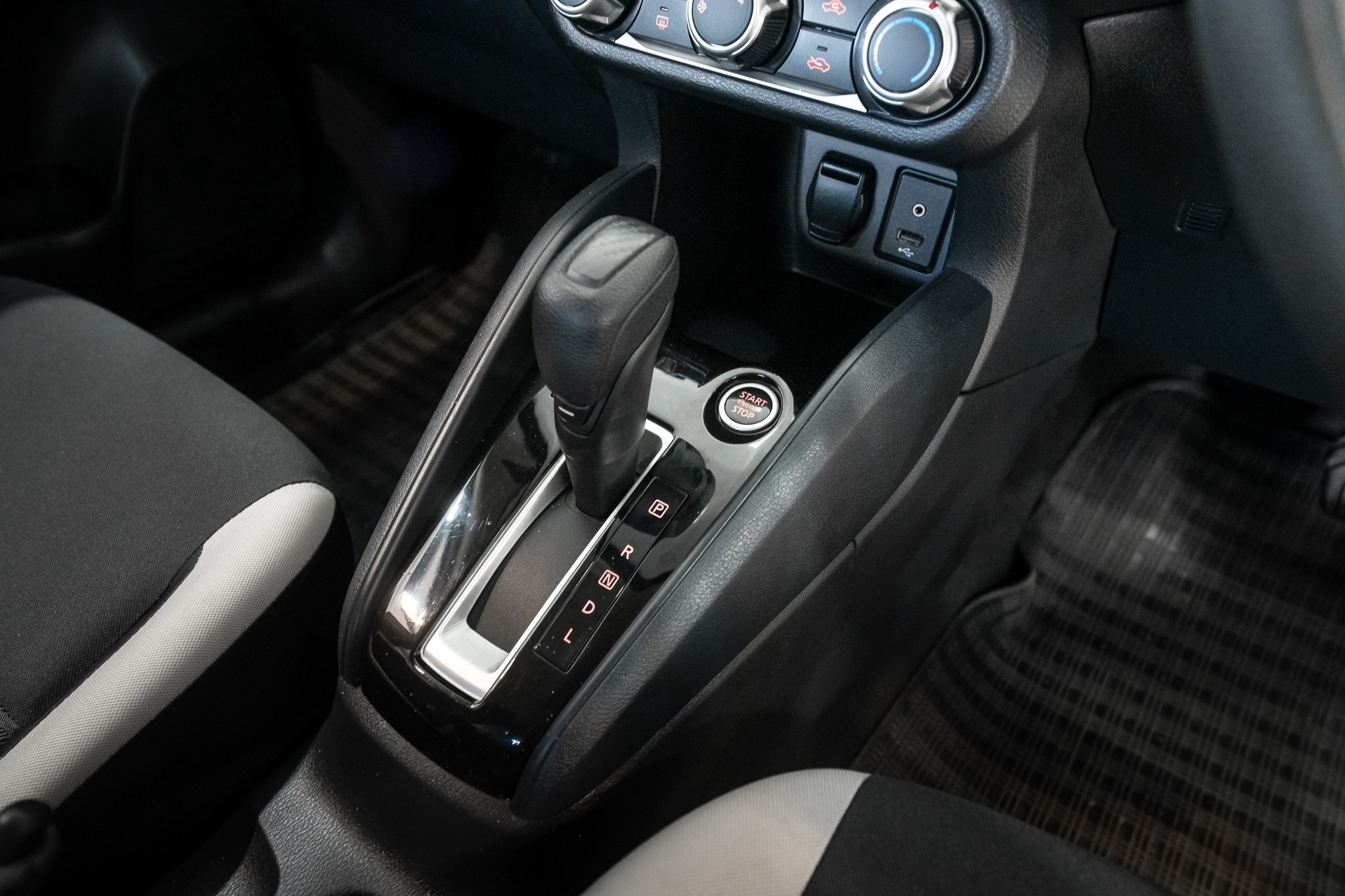 Nissan Almera Turbo 1.0 EL Sportech AT 2022