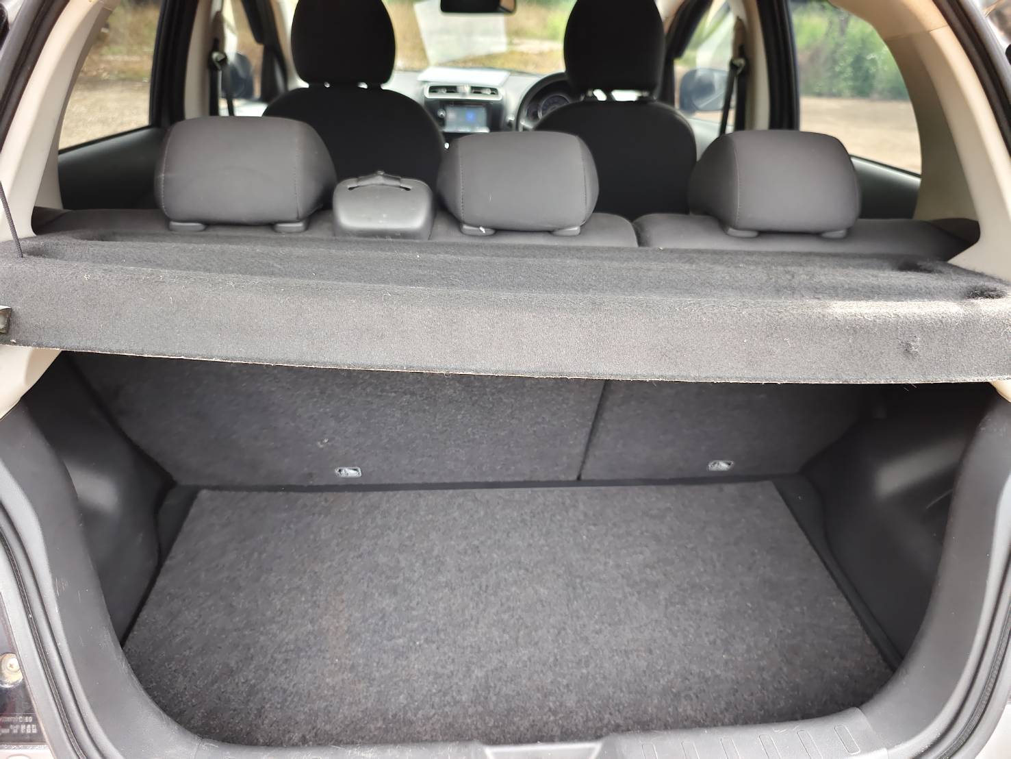 Mitsubishi Mirage 1.2 GLX Hatchback MT 2018